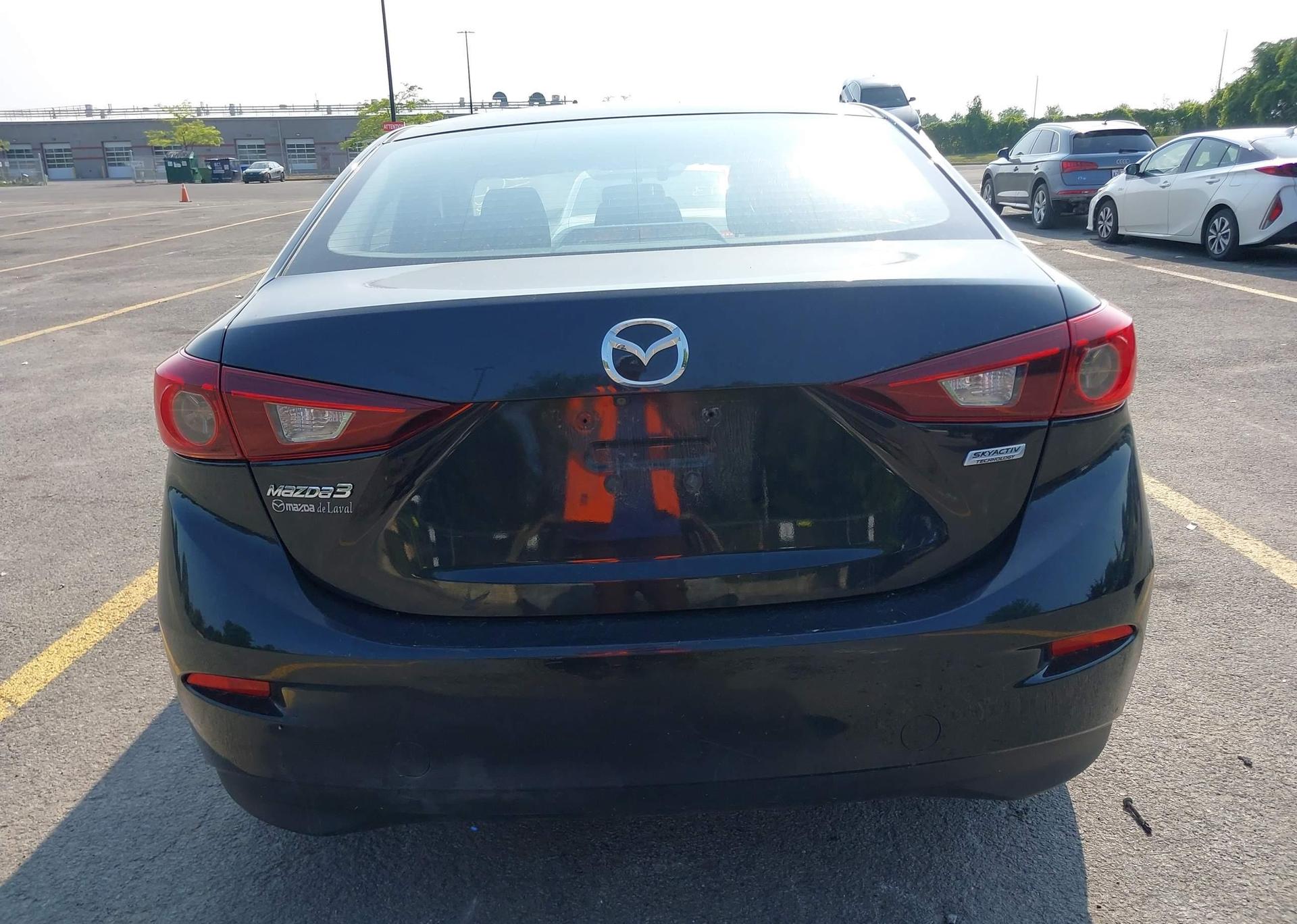 2017 MAZDA MAZDA3