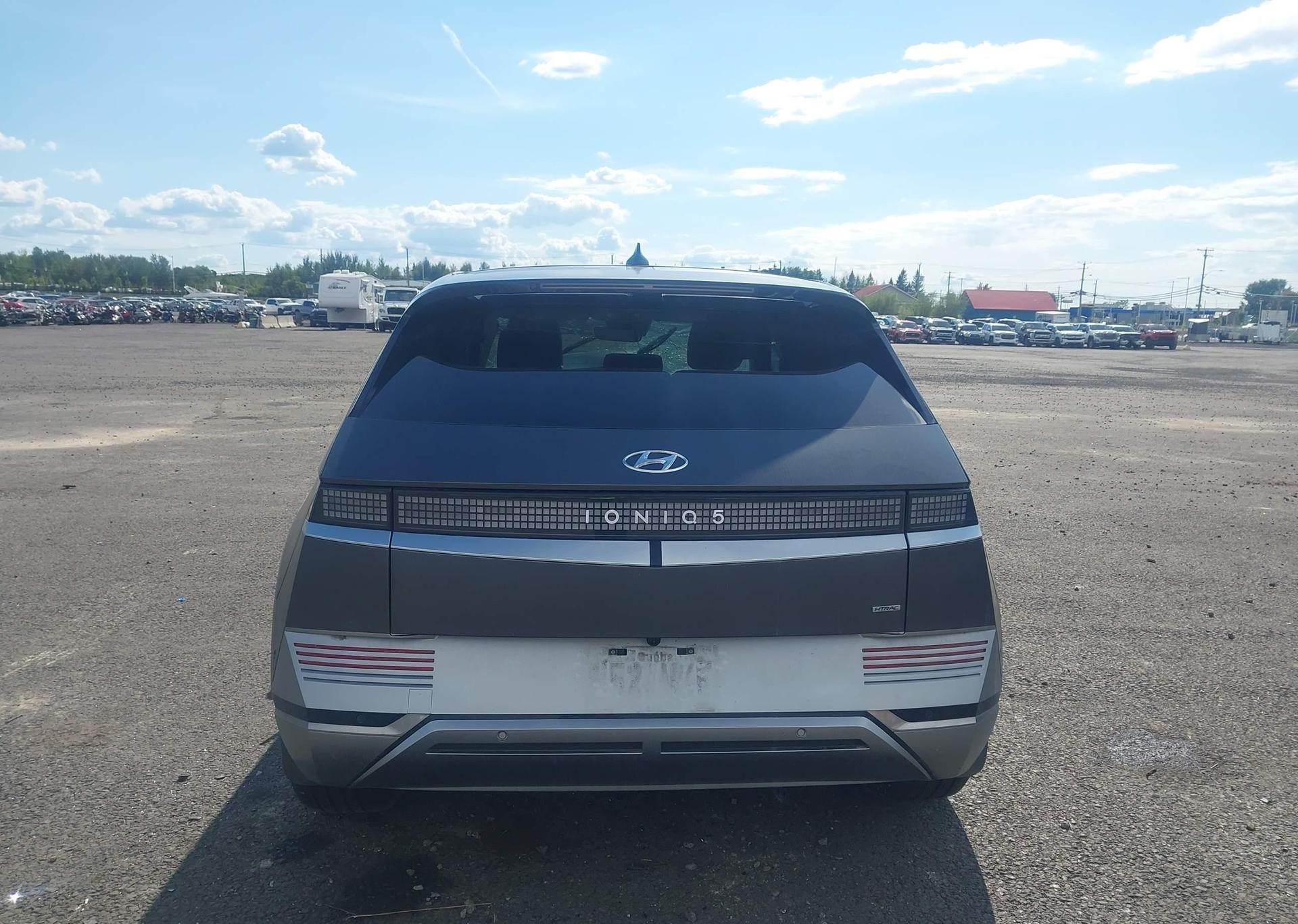 2024 HYUNDAI IONIQ 5 PREFERRED LONG RANGE WITH ULTIMATE PACKAGE