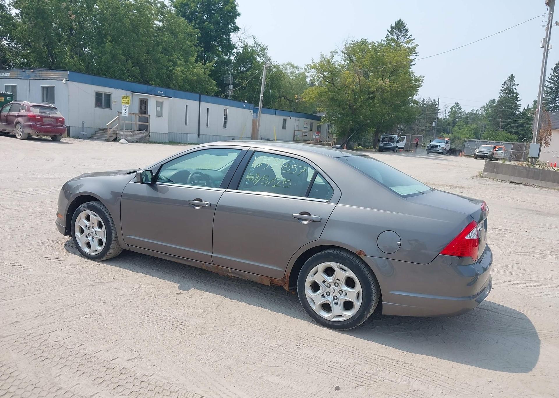 2011 FORD FUSION SE