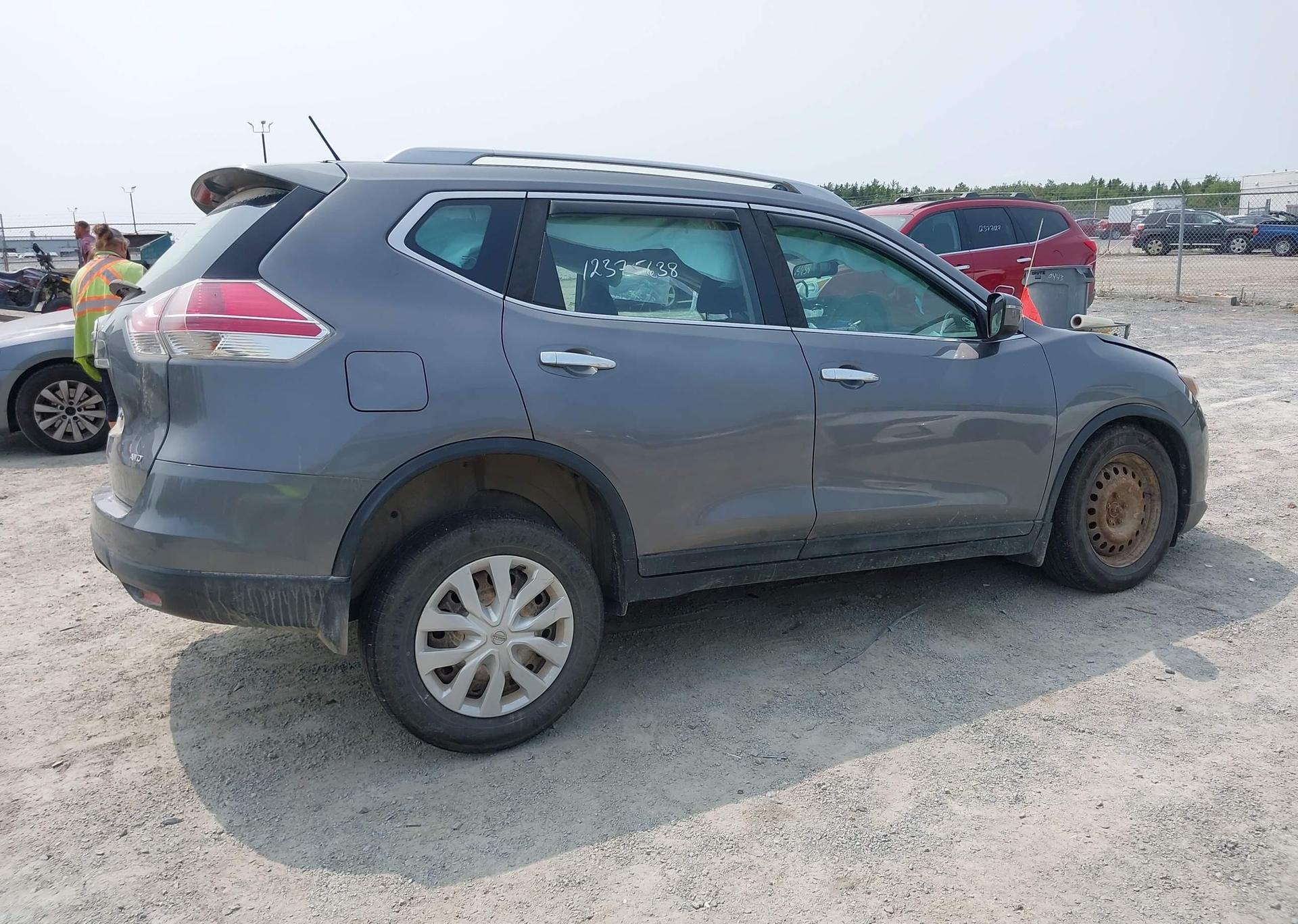 2016 NISSAN ROGUE S