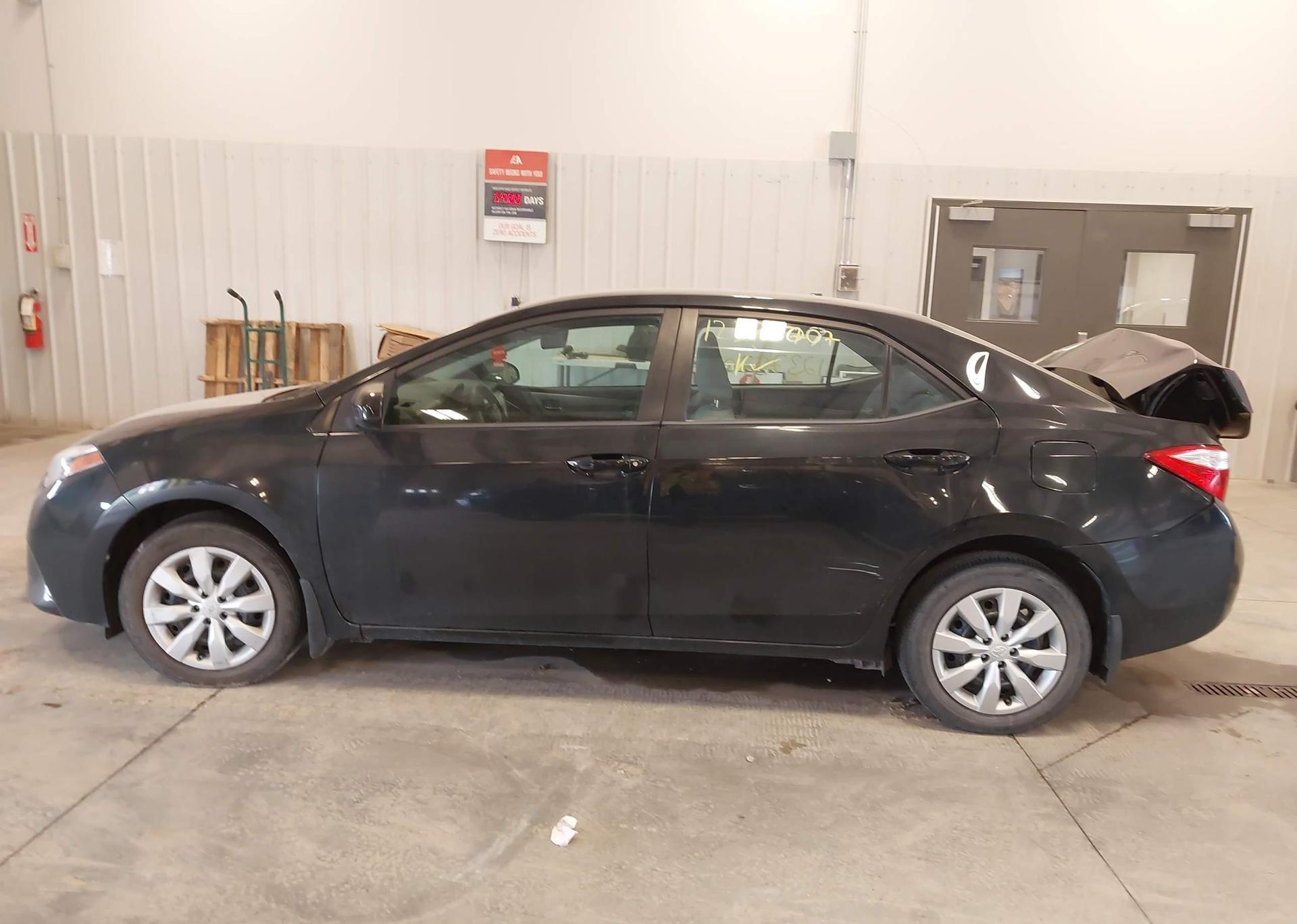 2015 TOYOTA COROLLA LE