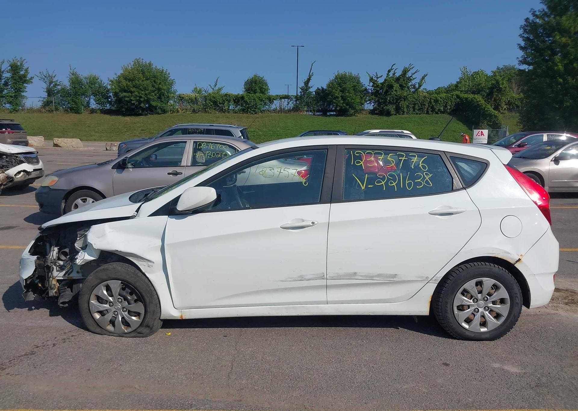 2015 HYUNDAI ACCENT LE