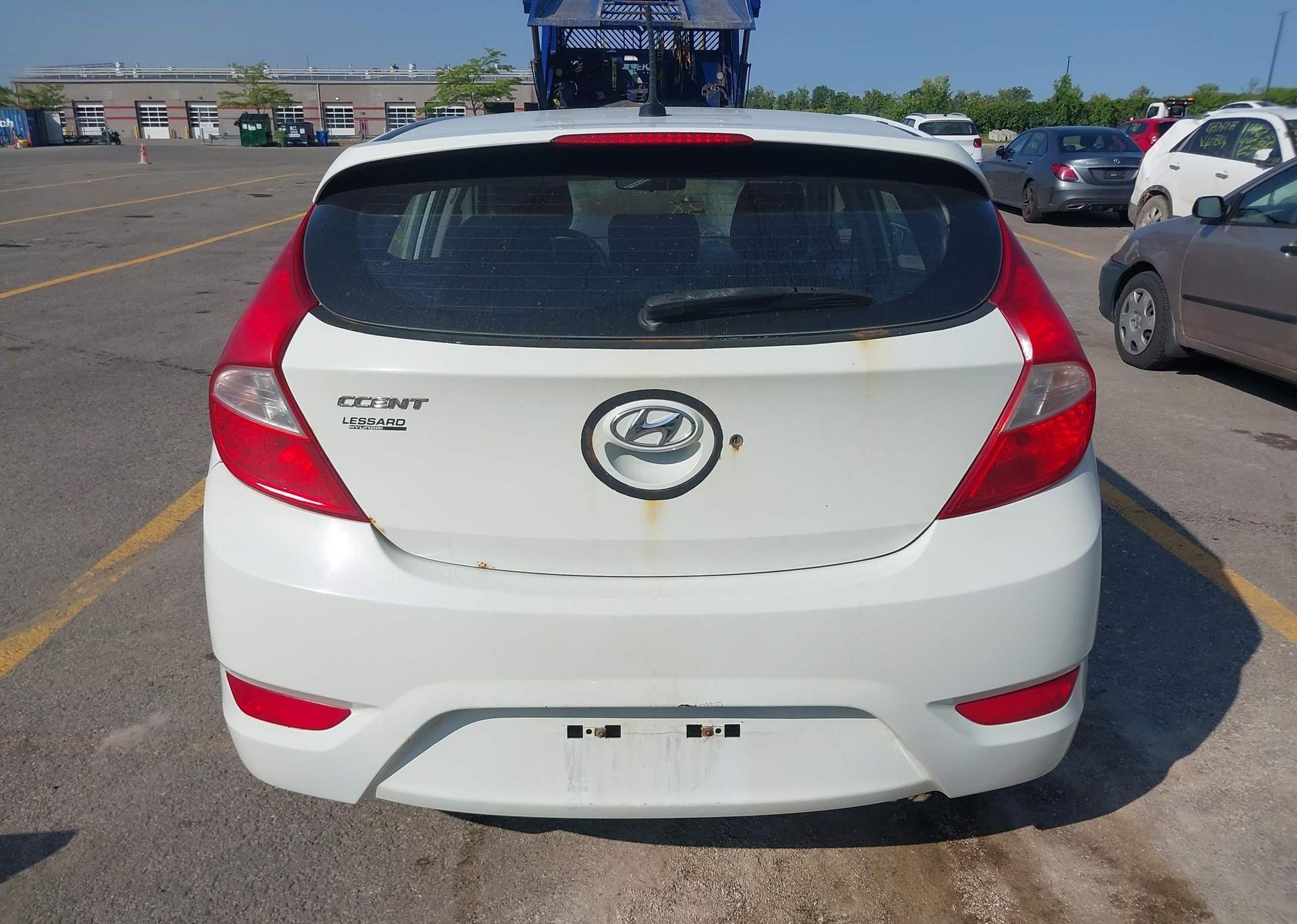 2015 HYUNDAI ACCENT LE