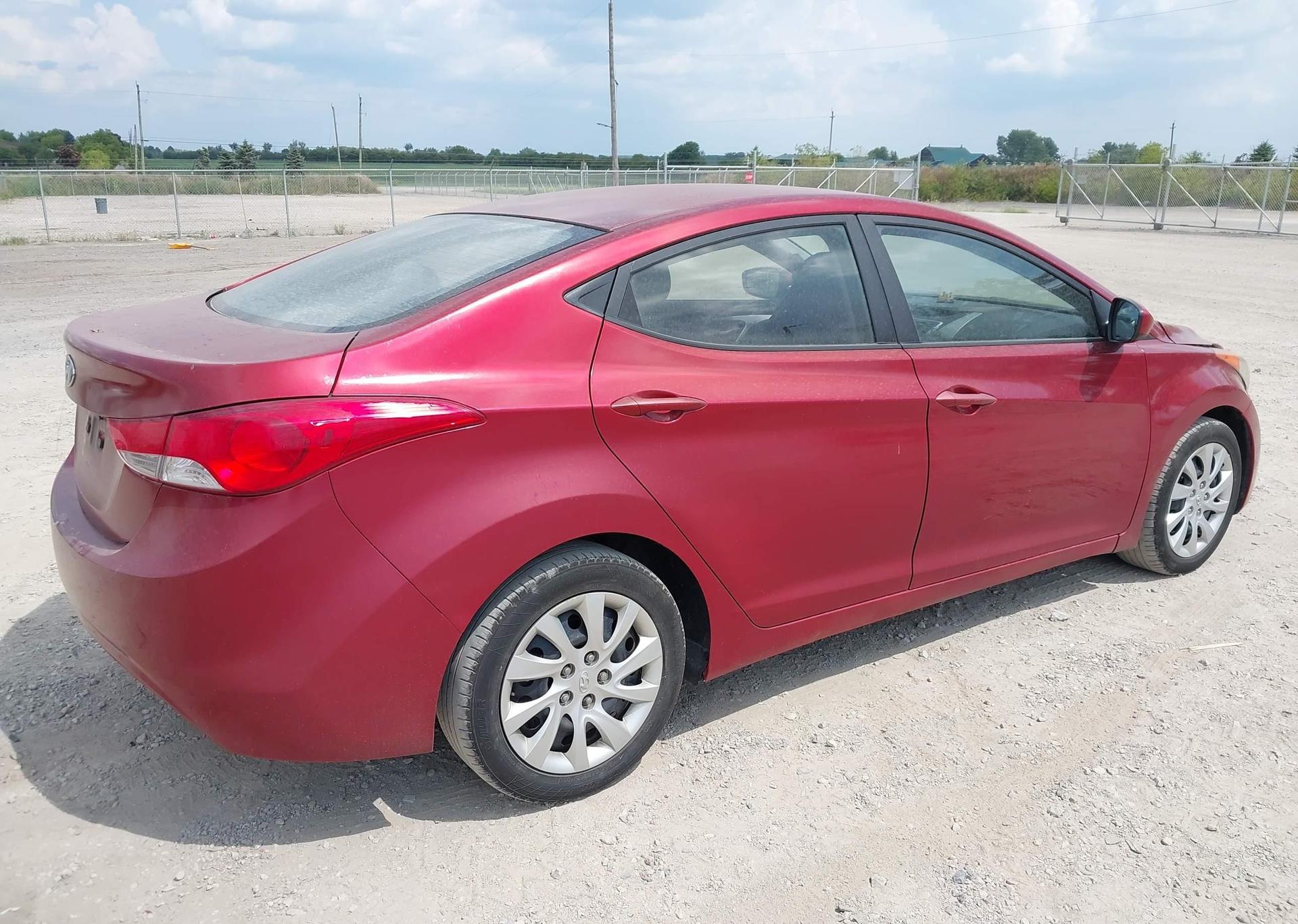 2011 HYUNDAI ELANTRA