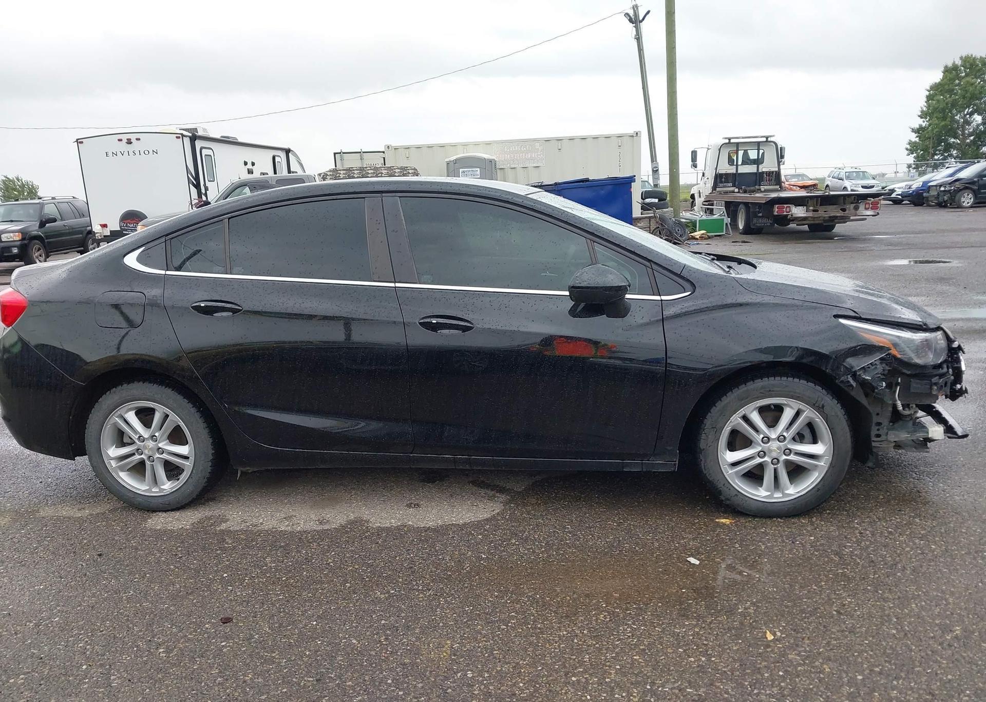 2017 CHEVROLET CRUZE LT