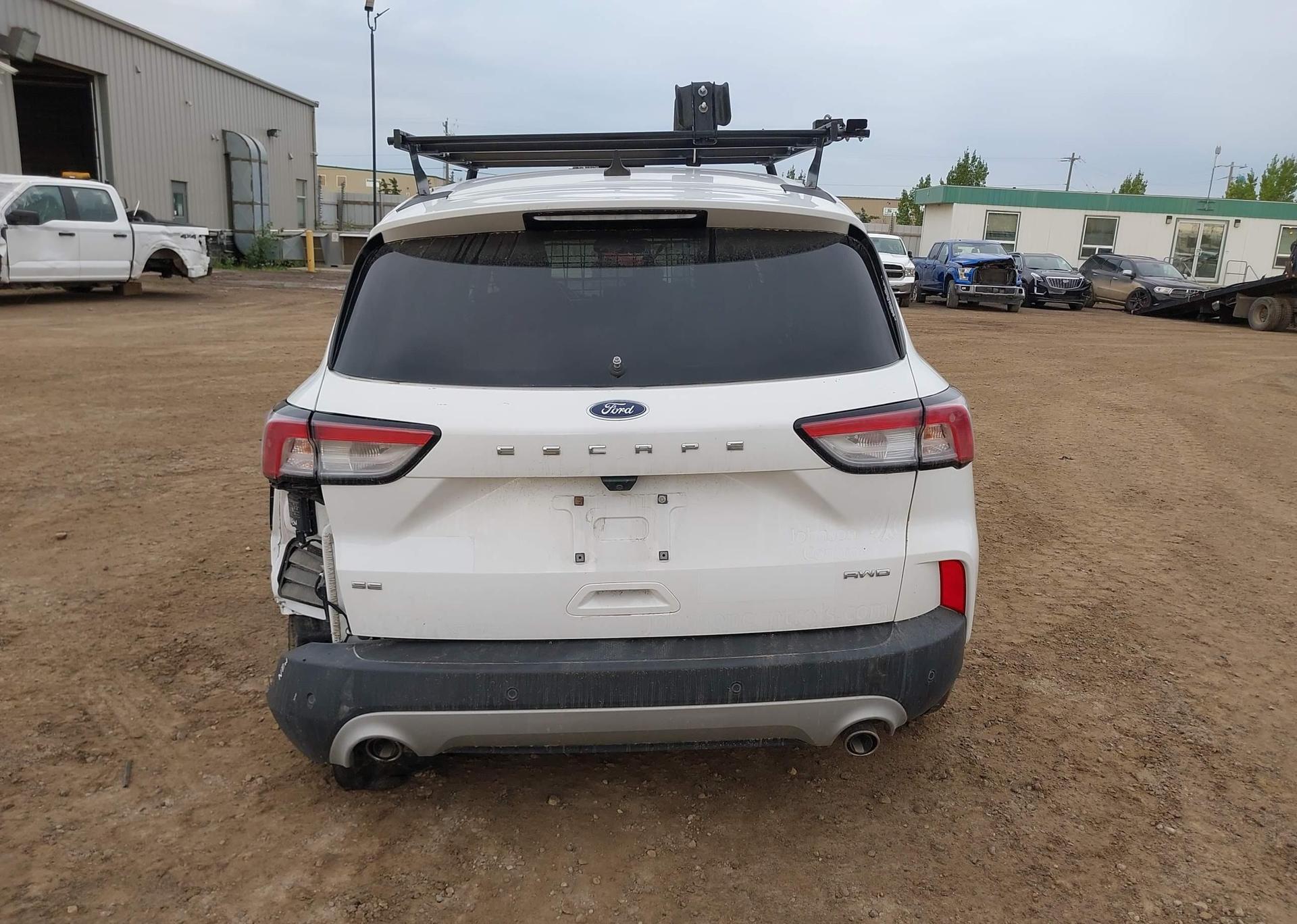 2021 FORD ESCAPE SE