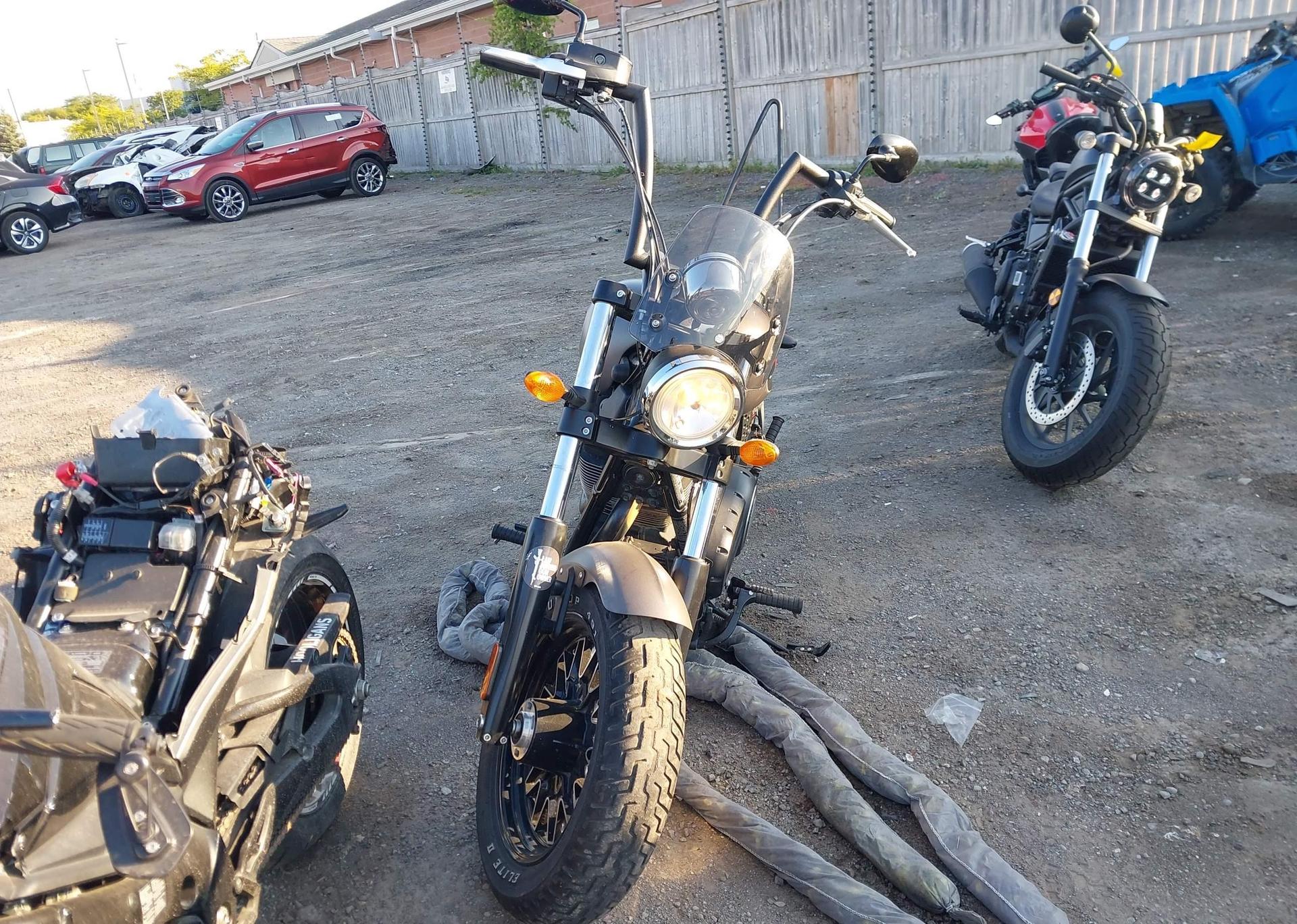 2016 VICTORY MOTORCYCLES GUNNER