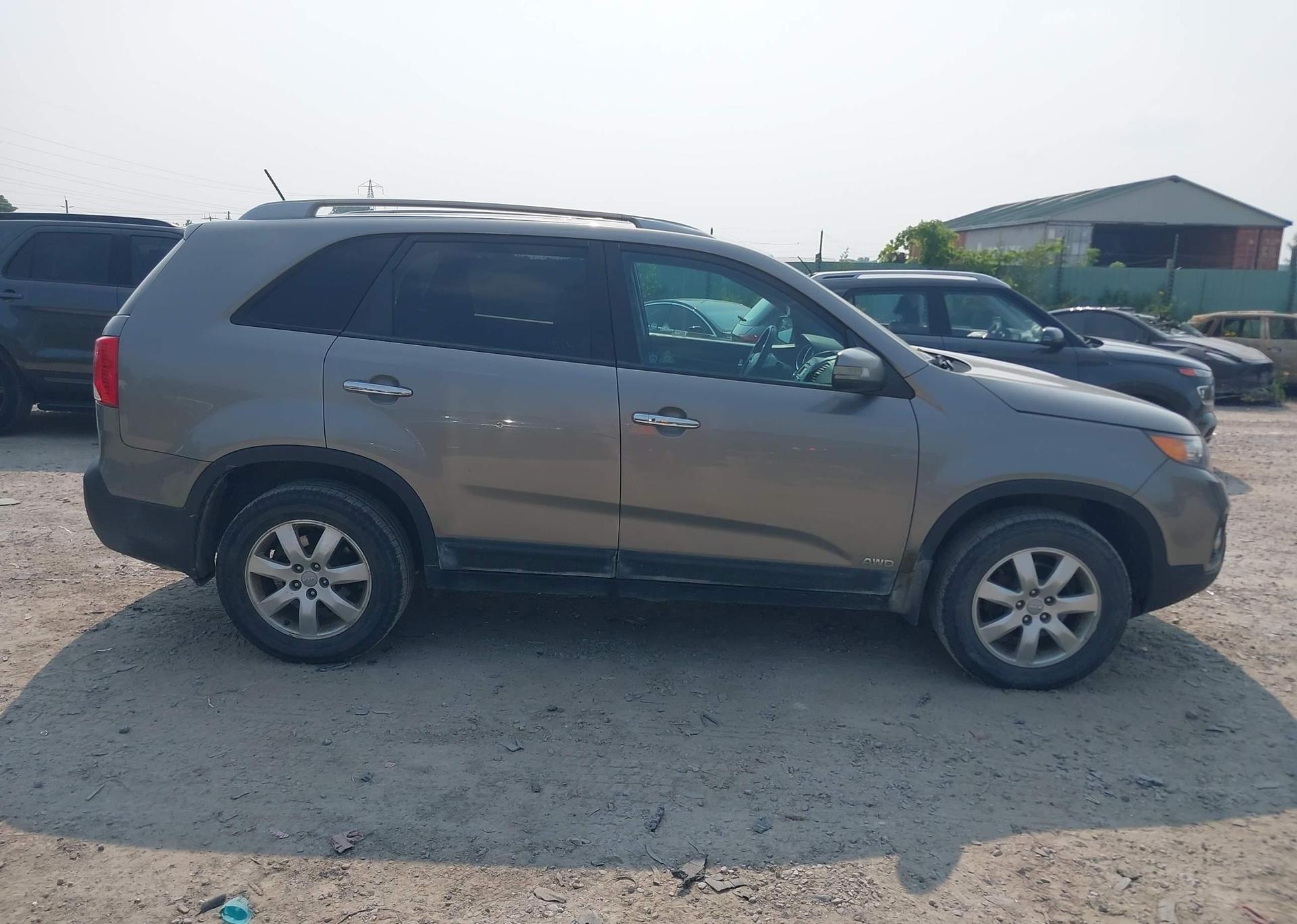 2011 KIA SORENTO LX V6
