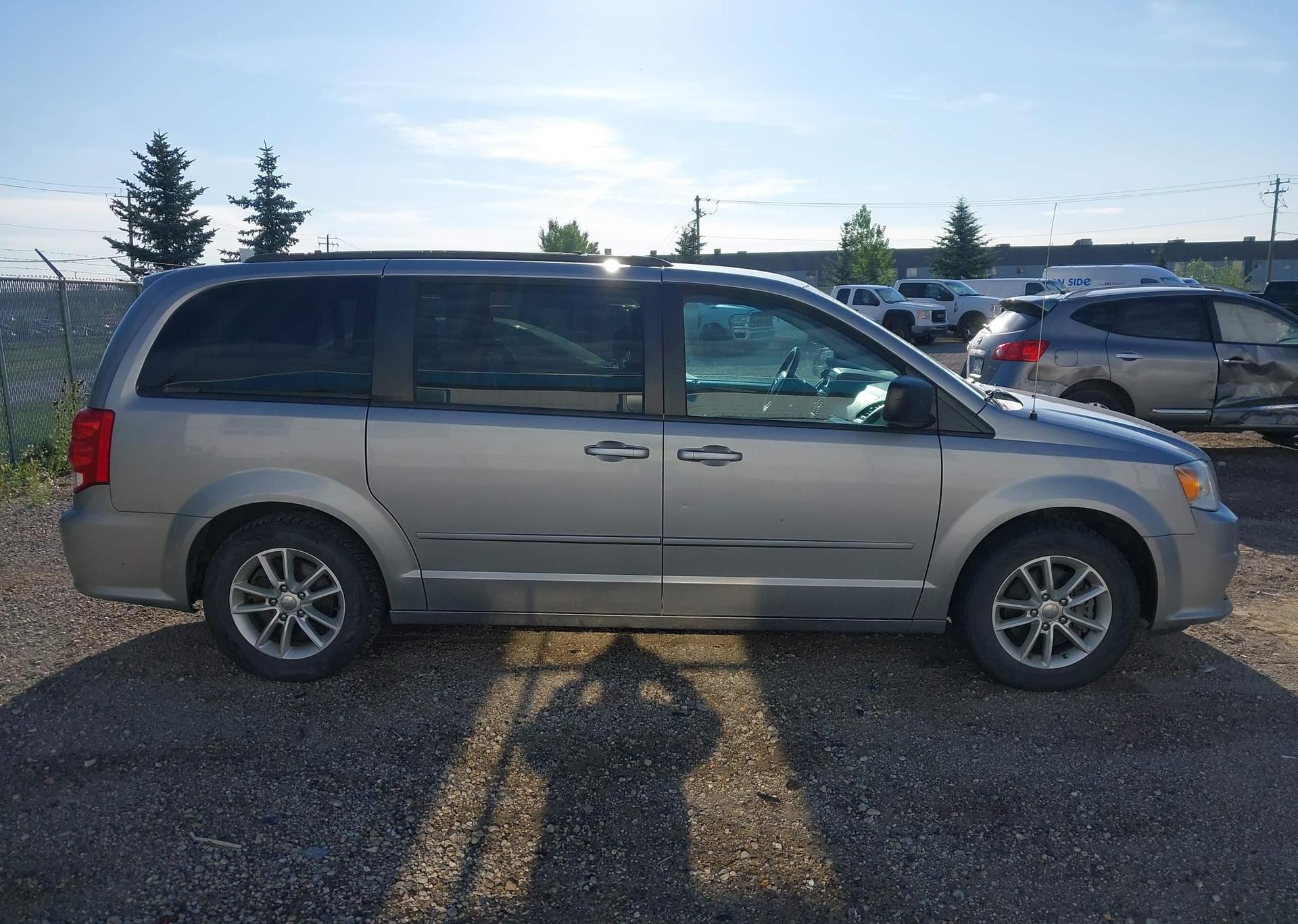2017 DODGE GRAND CARAVAN SE