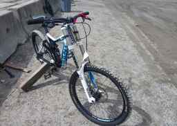 2013 GIANT GLORY BIKE