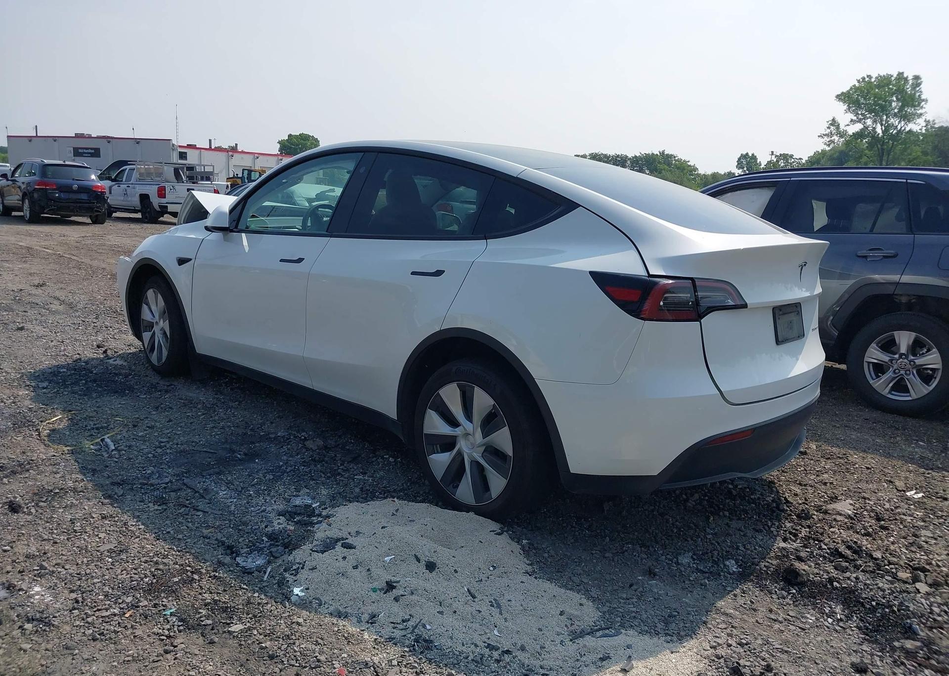 2023 TESLA MODEL Y LONG RANGE