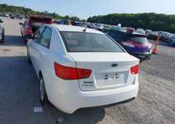 2013 KIA FORTE LX