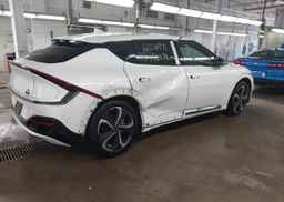 2024 KIA EV6 GT LINE
