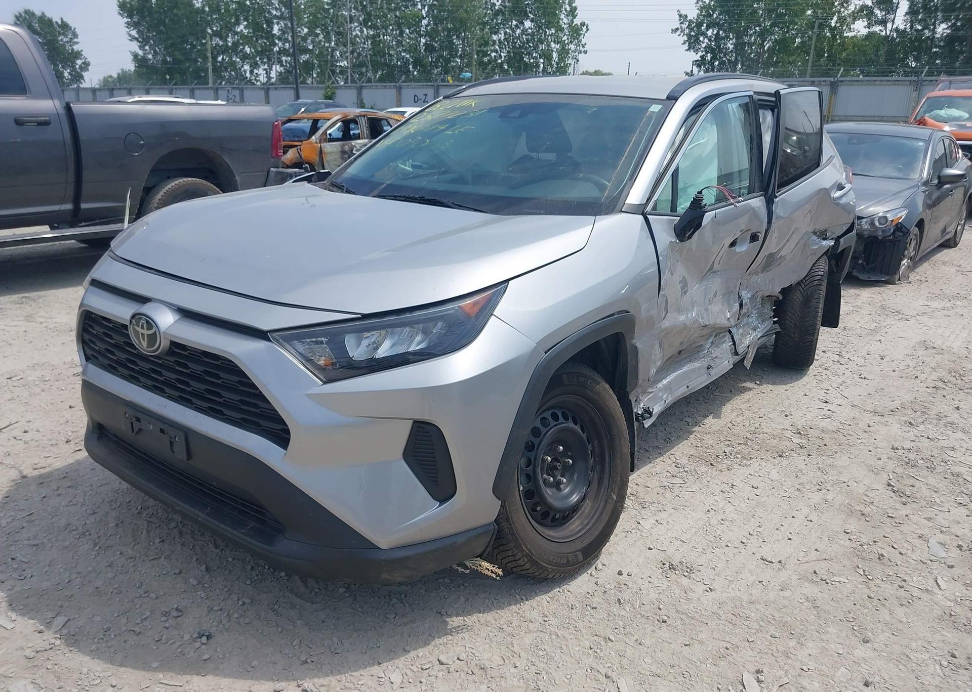 2019 TOYOTA RAV4 LE