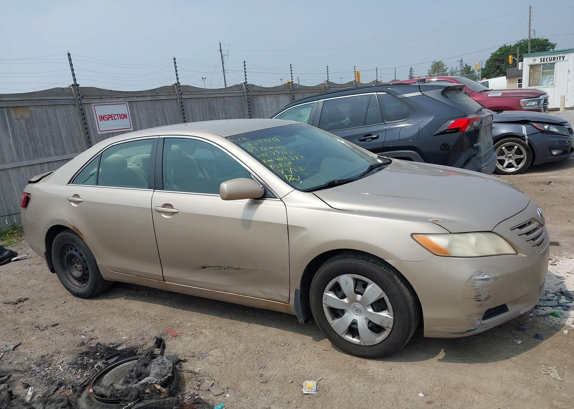 2009 TOYOTA CAMRY LE