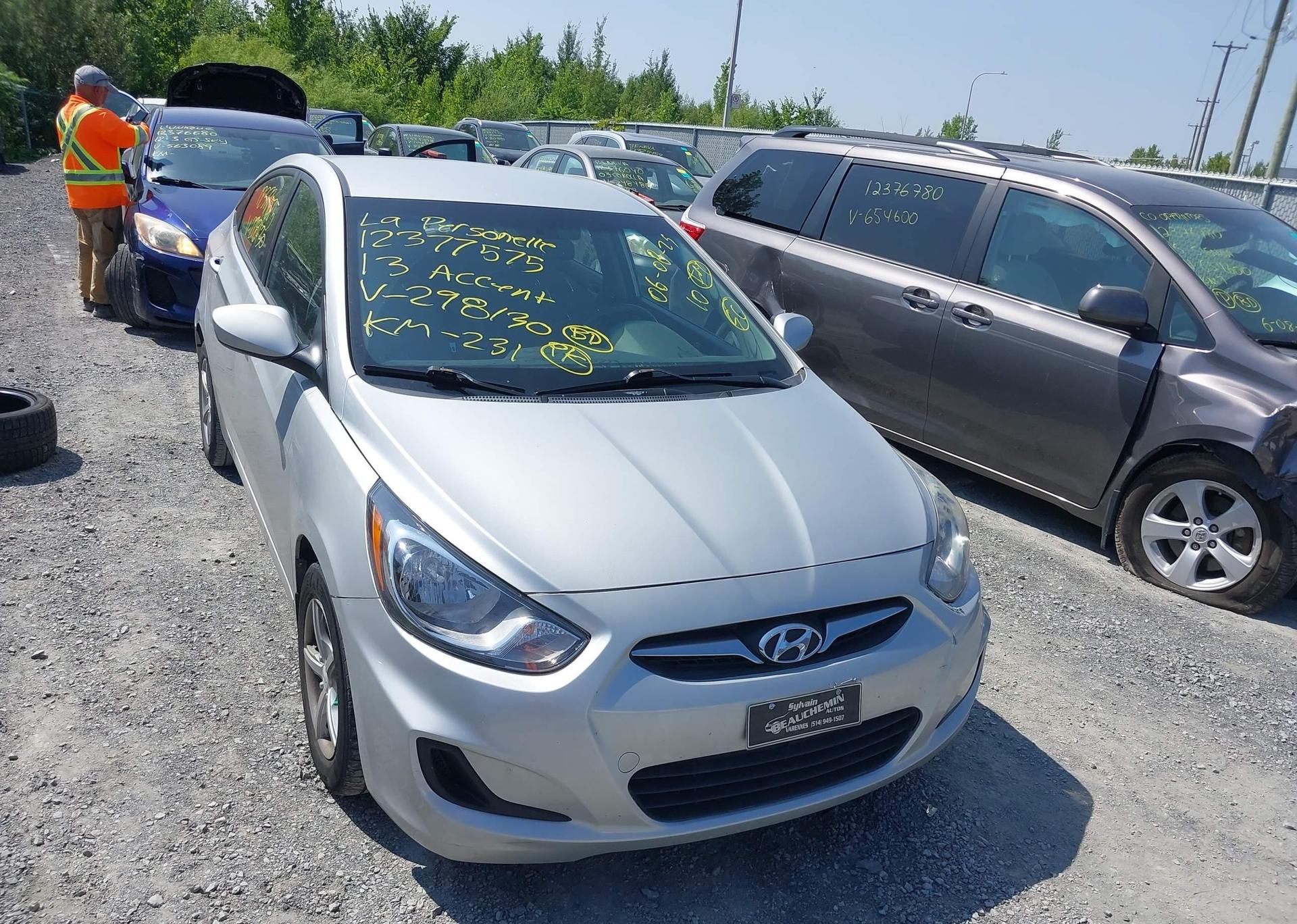 2013 HYUNDAI ACCENT GLS