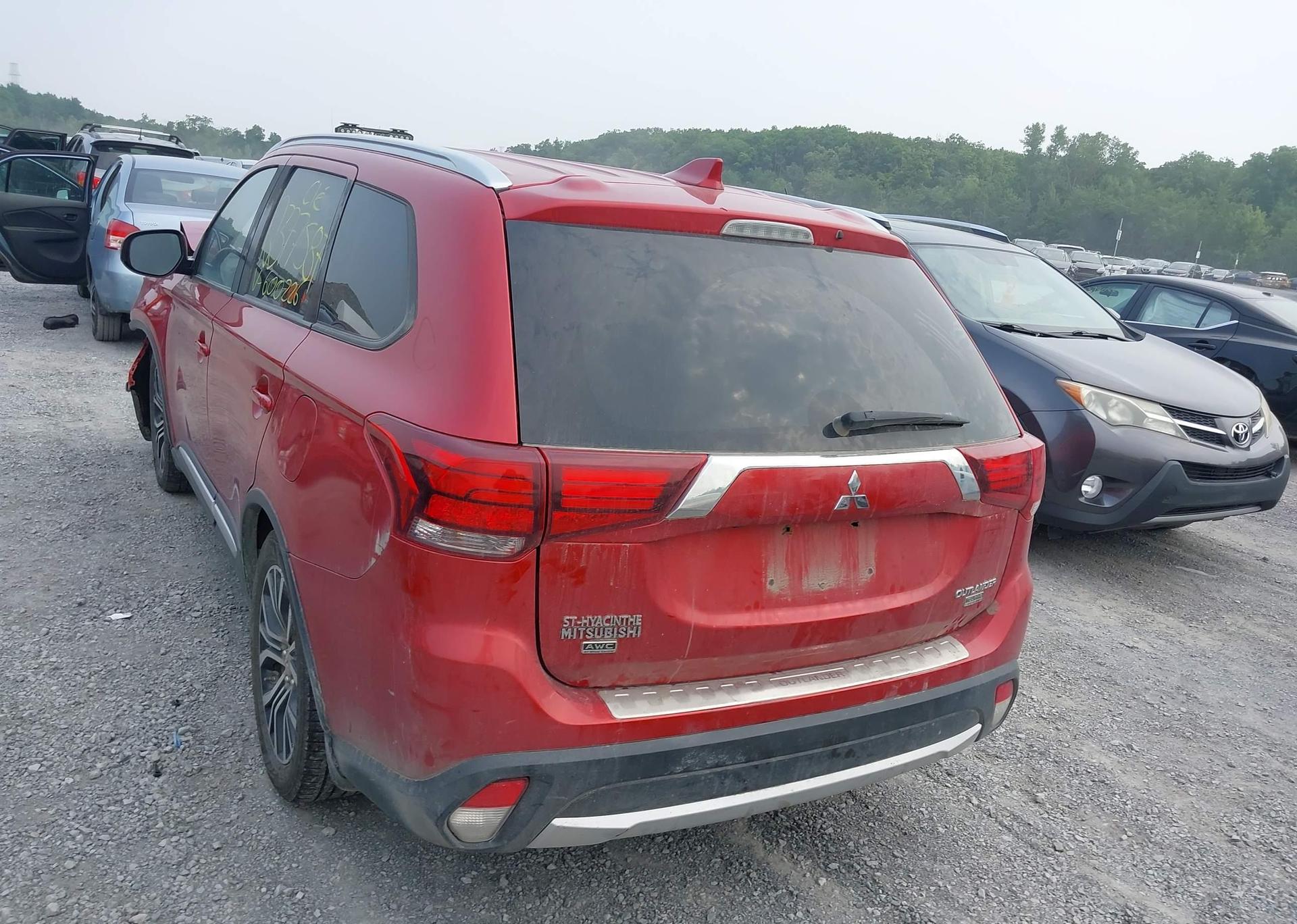 2017 MITSUBISHI OUTLANDER SE