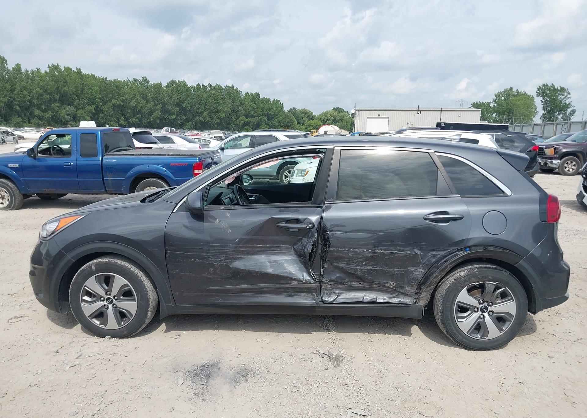 2019 KIA NIRO L