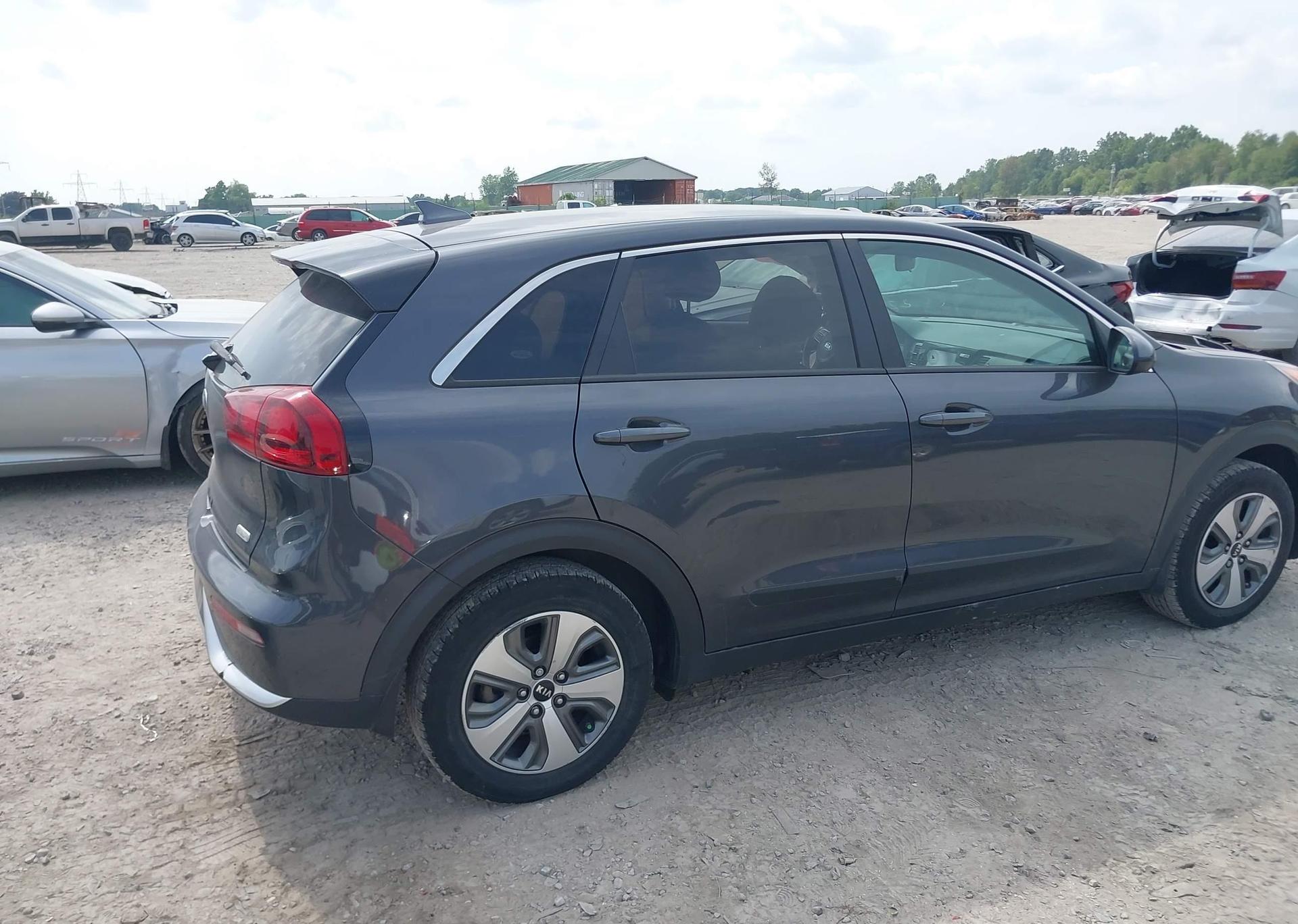 2019 KIA NIRO L