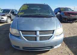 2005 DODGE GRAND CARAVAN SE