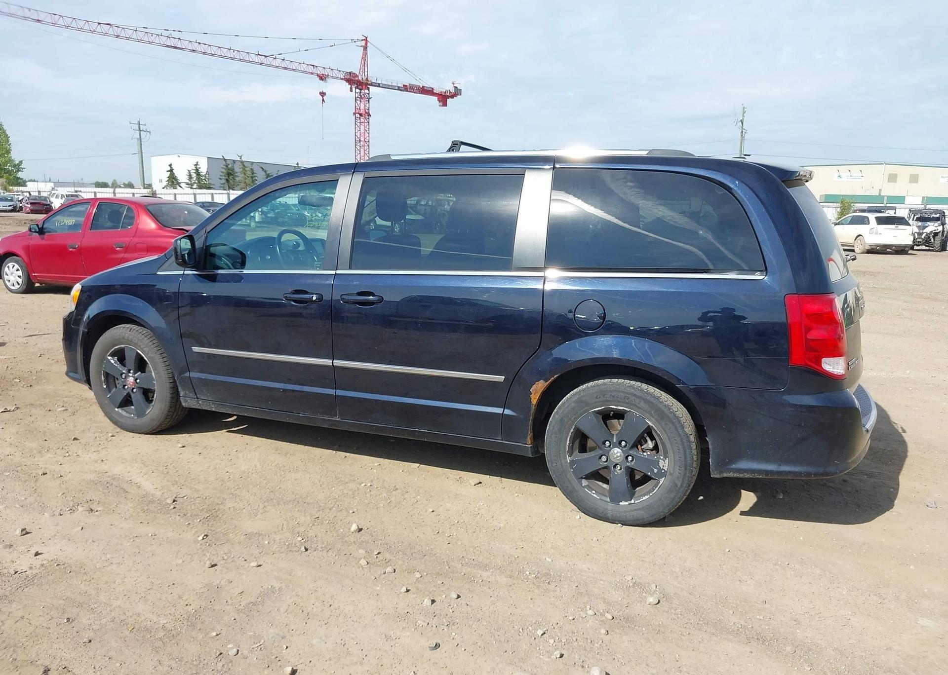 2011 DODGE GRAND CARAVAN CREW