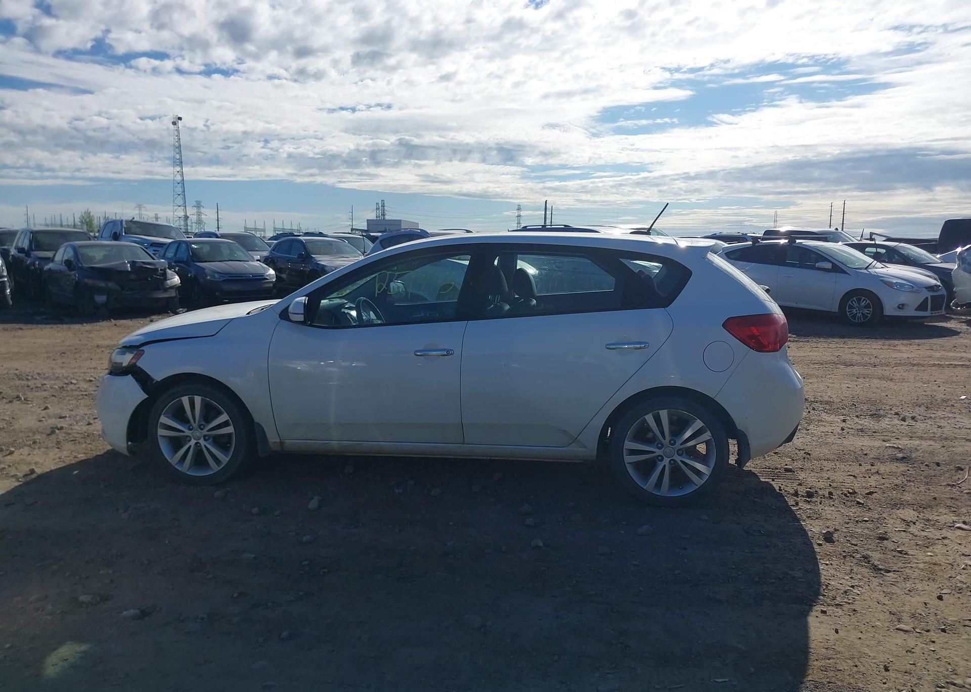 2011 KIA FORTE5 2.4L SX
