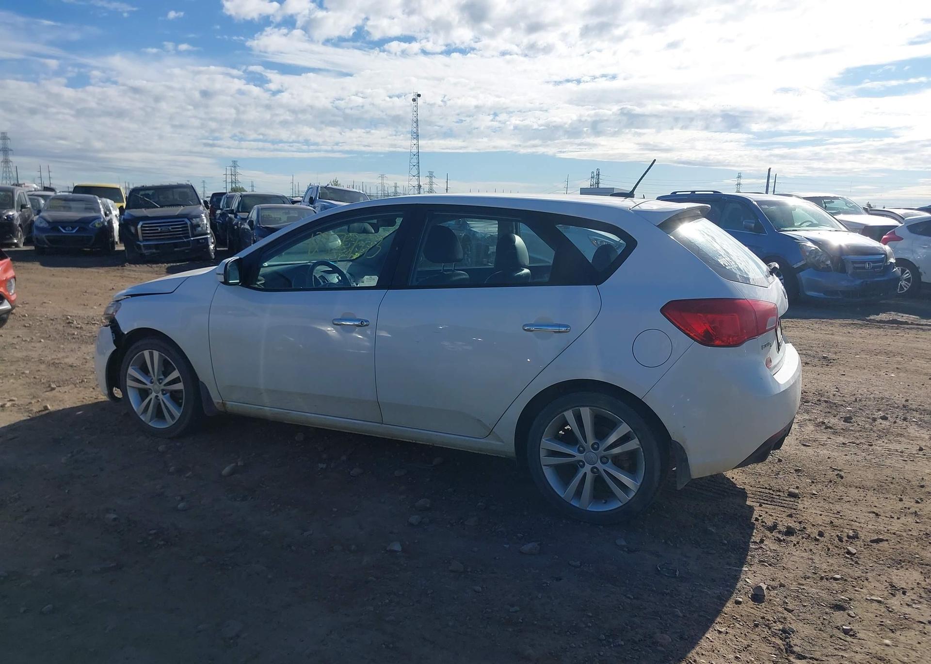 2011 KIA FORTE5 2.4L SX