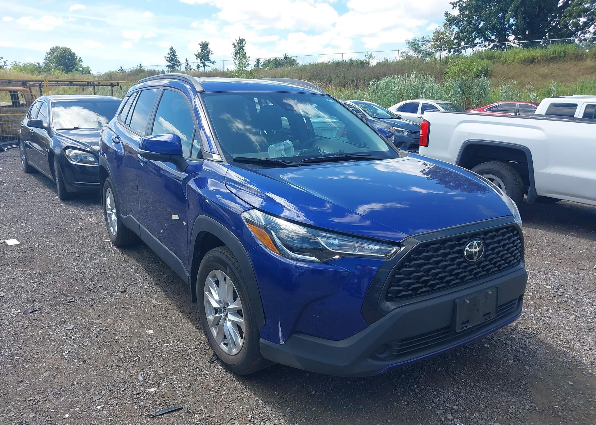 2022 TOYOTA COROLLA CROSS LE