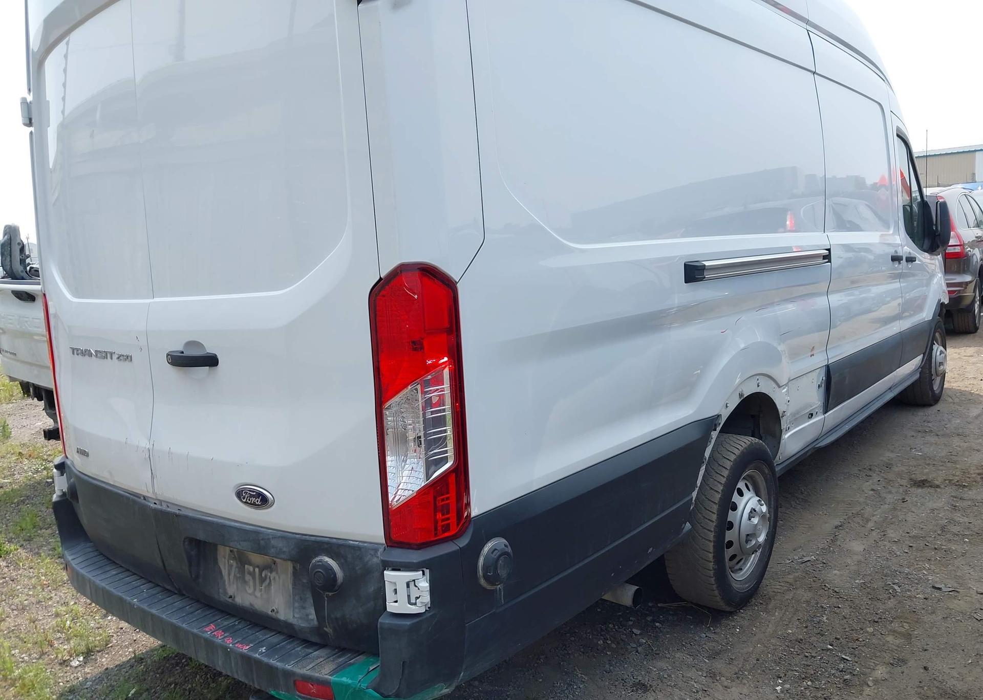 2024 FORD transit t-250