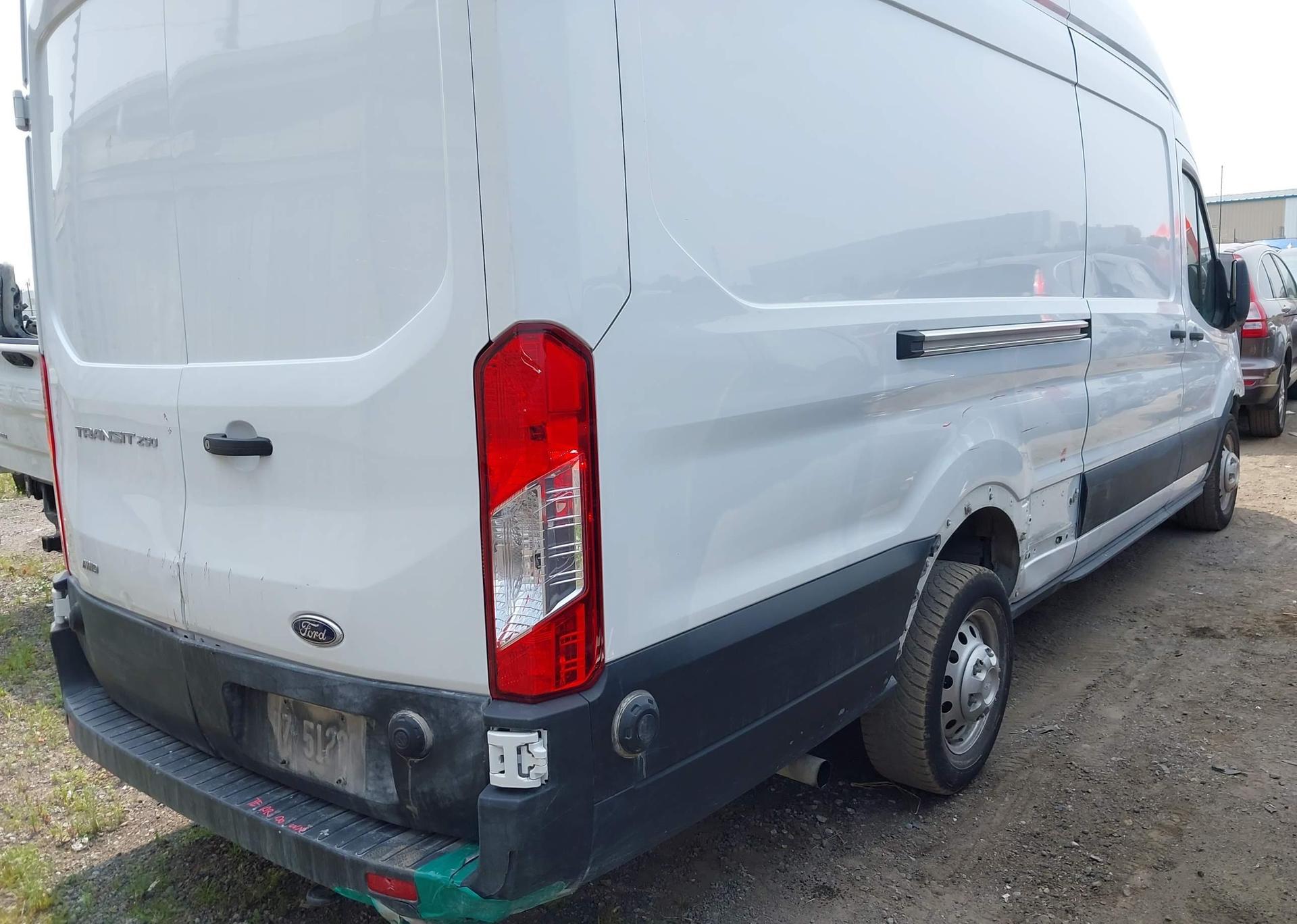 2024 FORD transit t-250