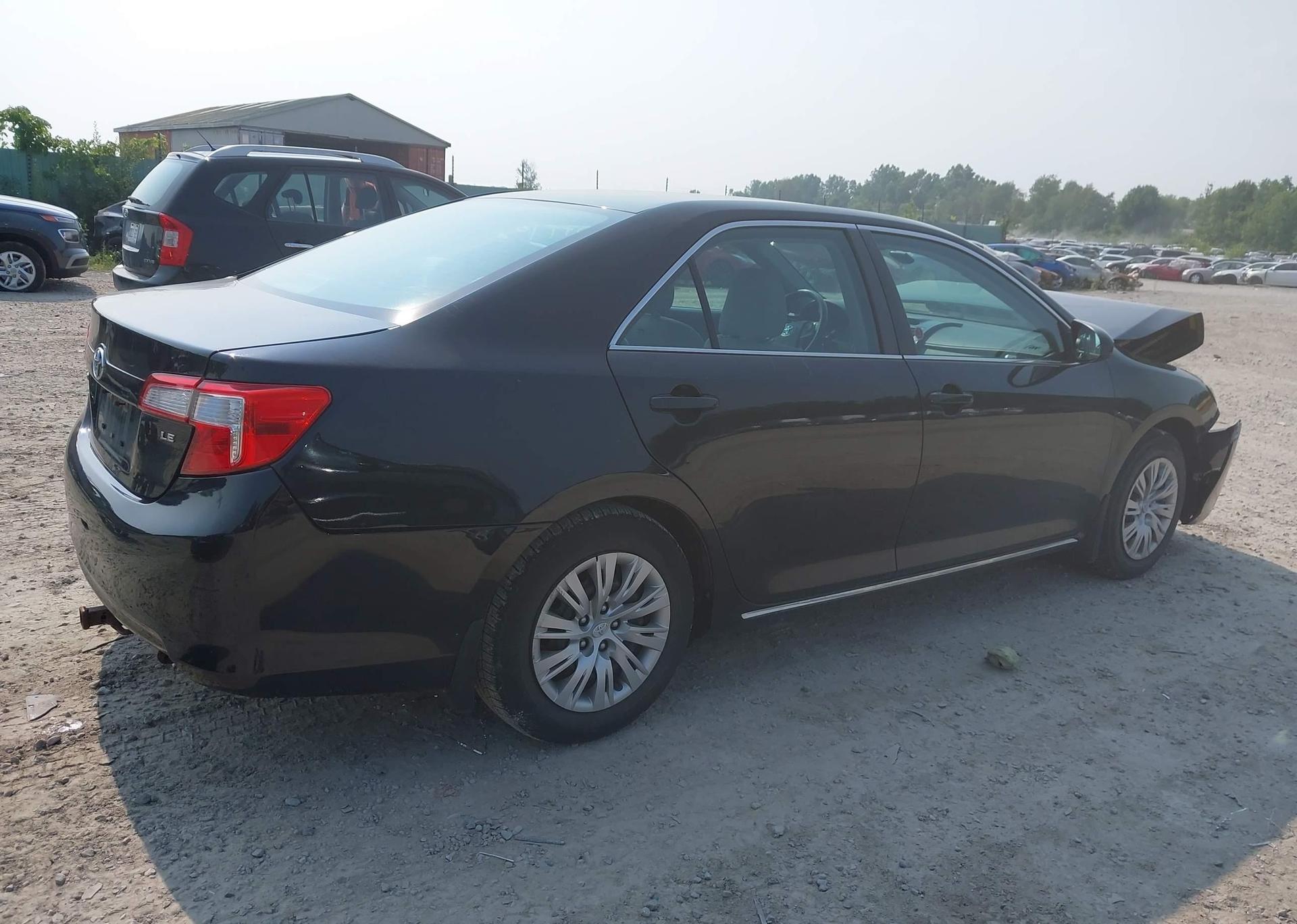 2014 TOYOTA CAMRY LE
