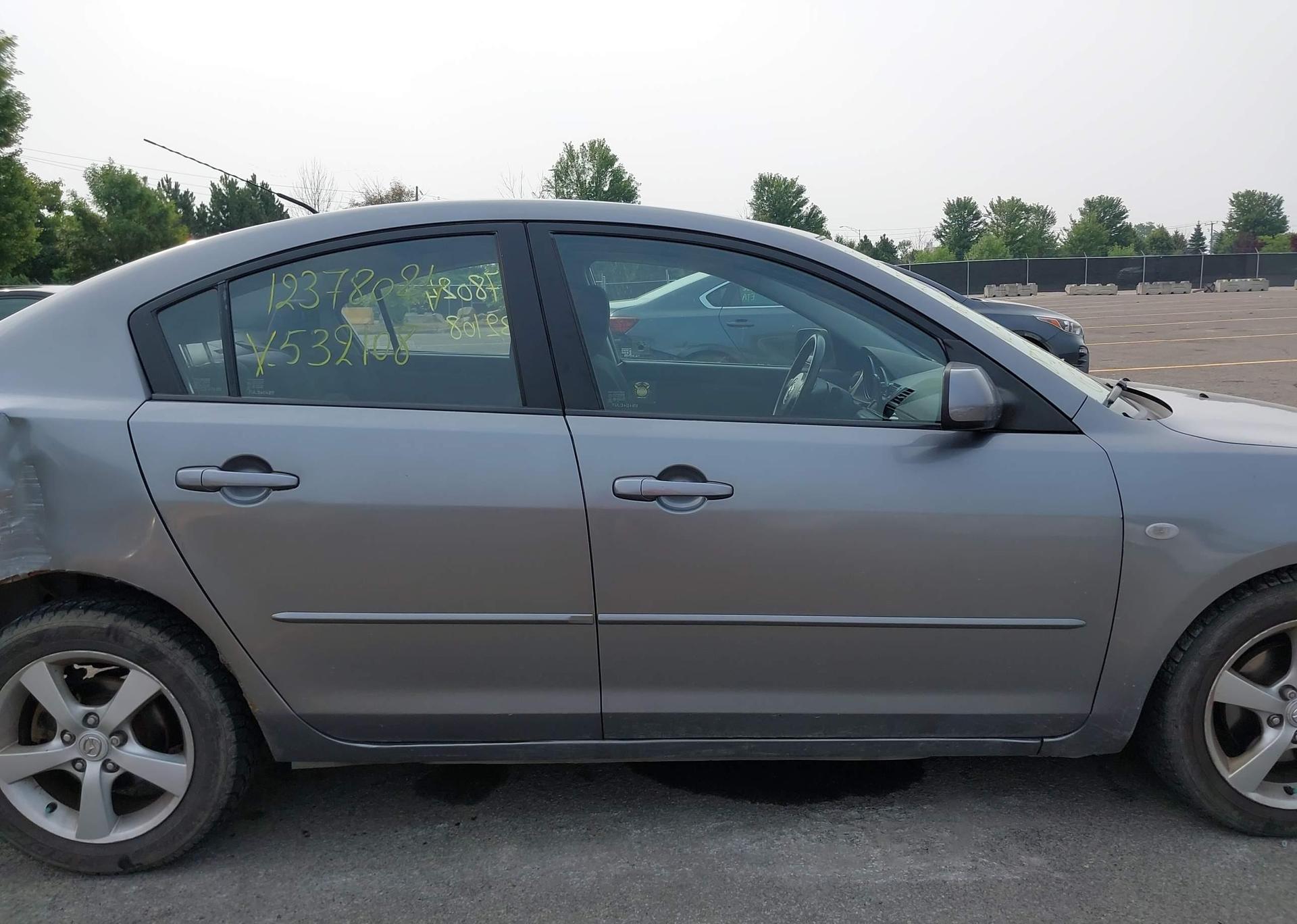 2006 MAZDA 3 I