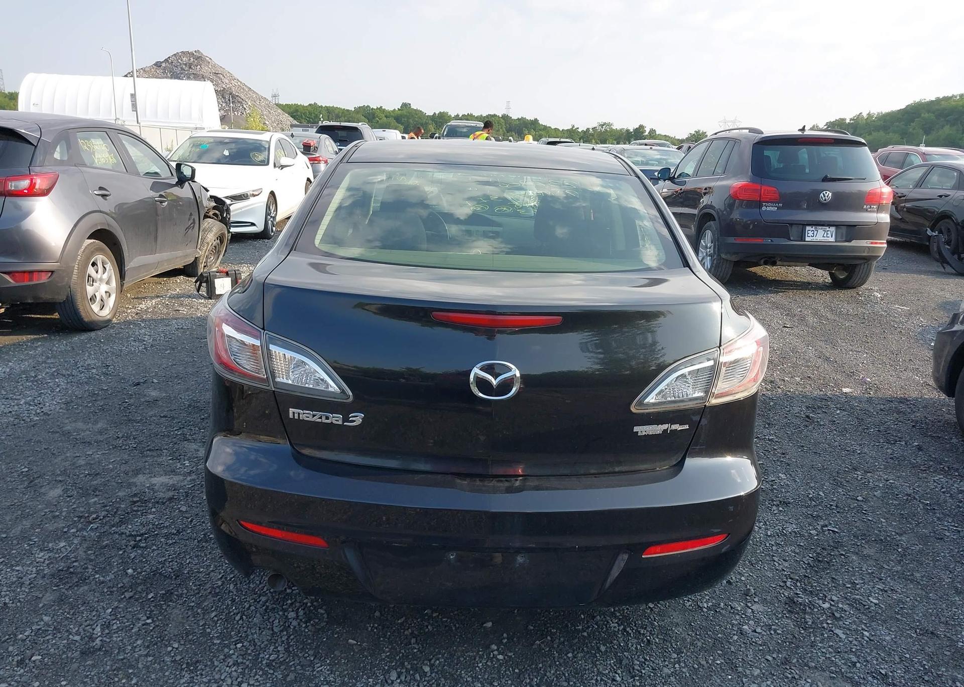 2012 MAZDA 3 I