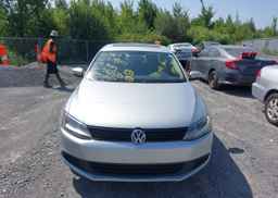 2013 VOLKSWAGEN JETTA SE