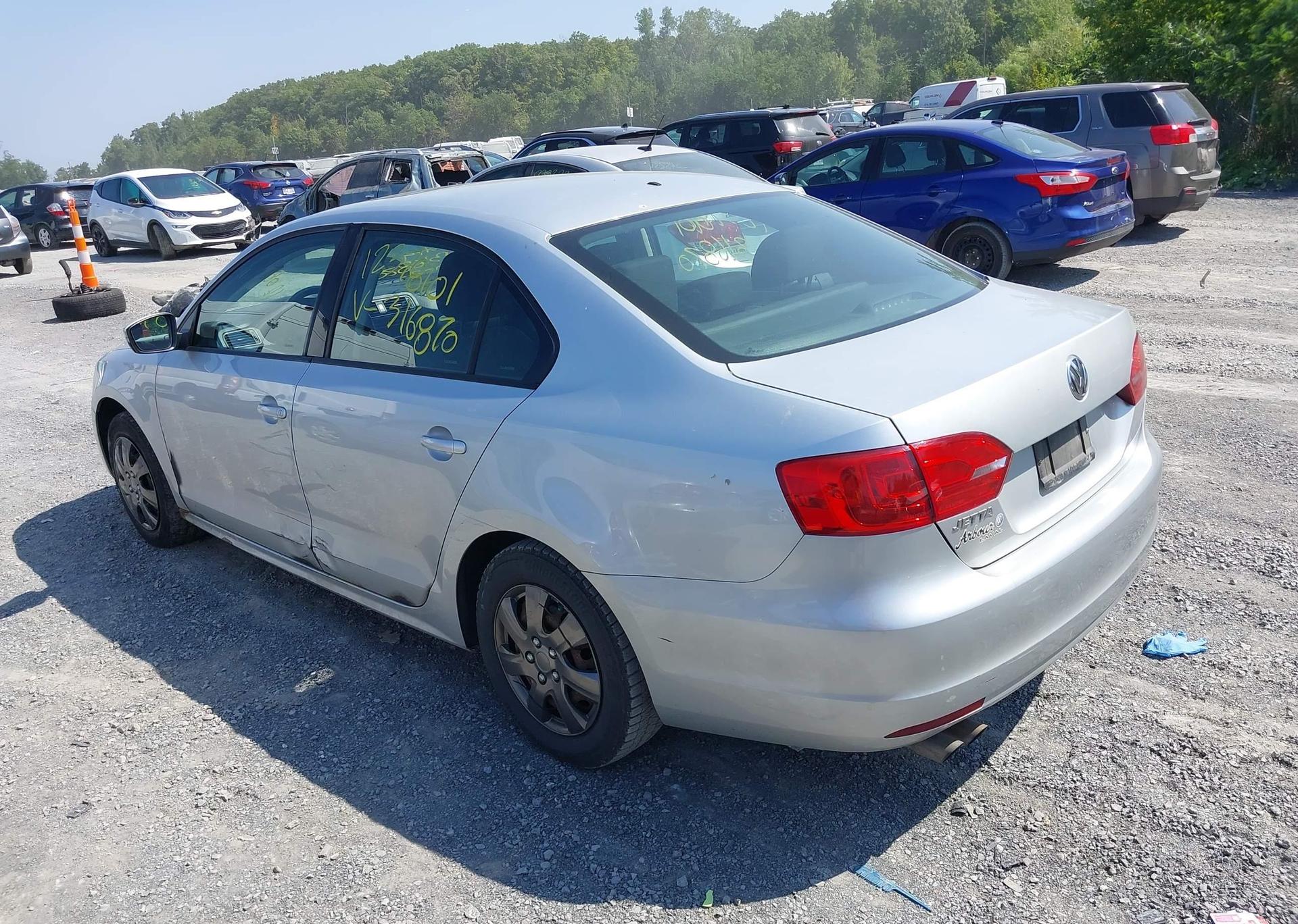 2013 VOLKSWAGEN JETTA SE