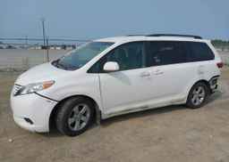 2016 TOYOTA SIENNA LE 8 PASSENGER