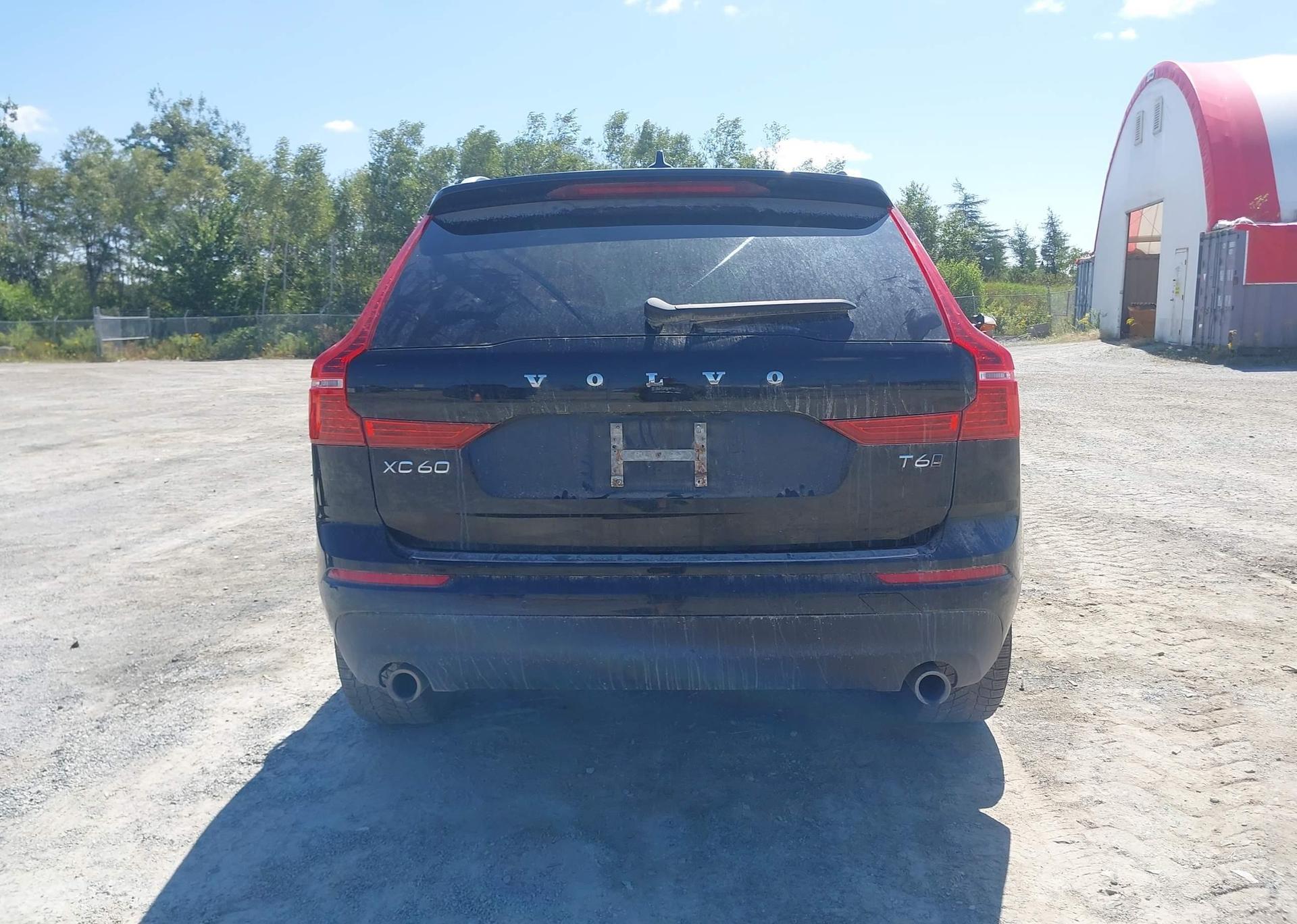 2021 VOLVO XC60 T6 MOMENTUM