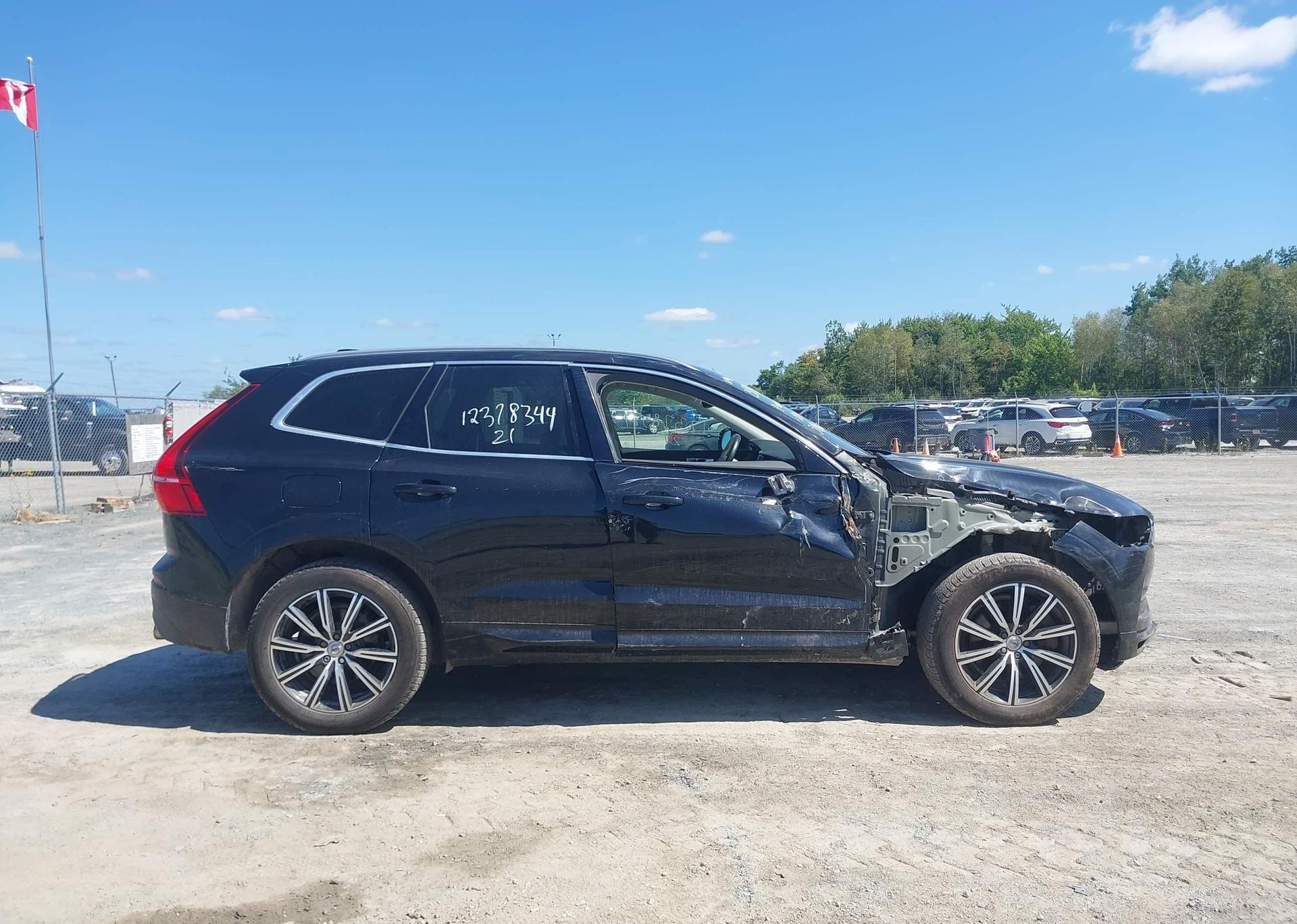 2021 VOLVO XC60 T6 MOMENTUM