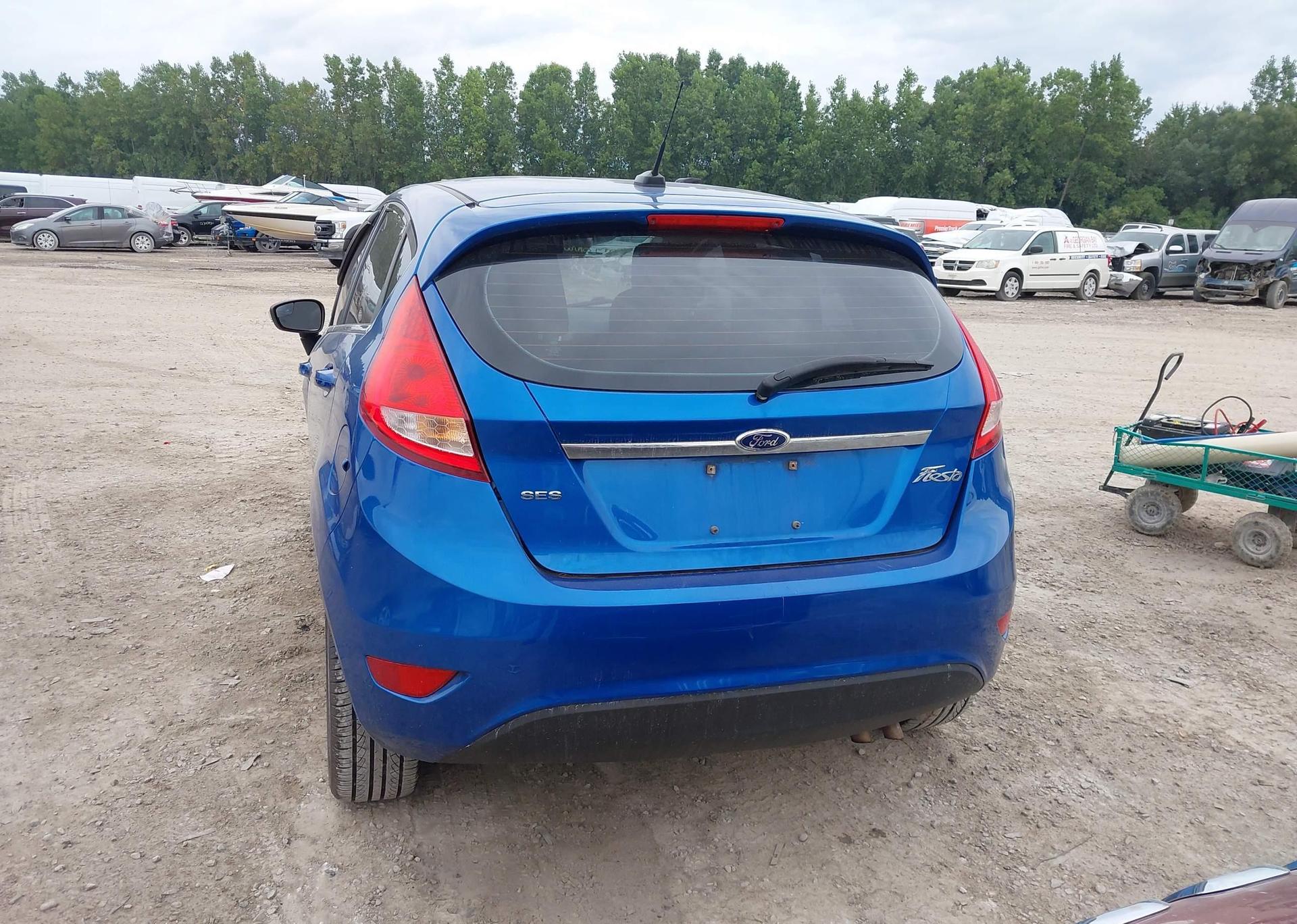 2011 FORD FIESTA SES