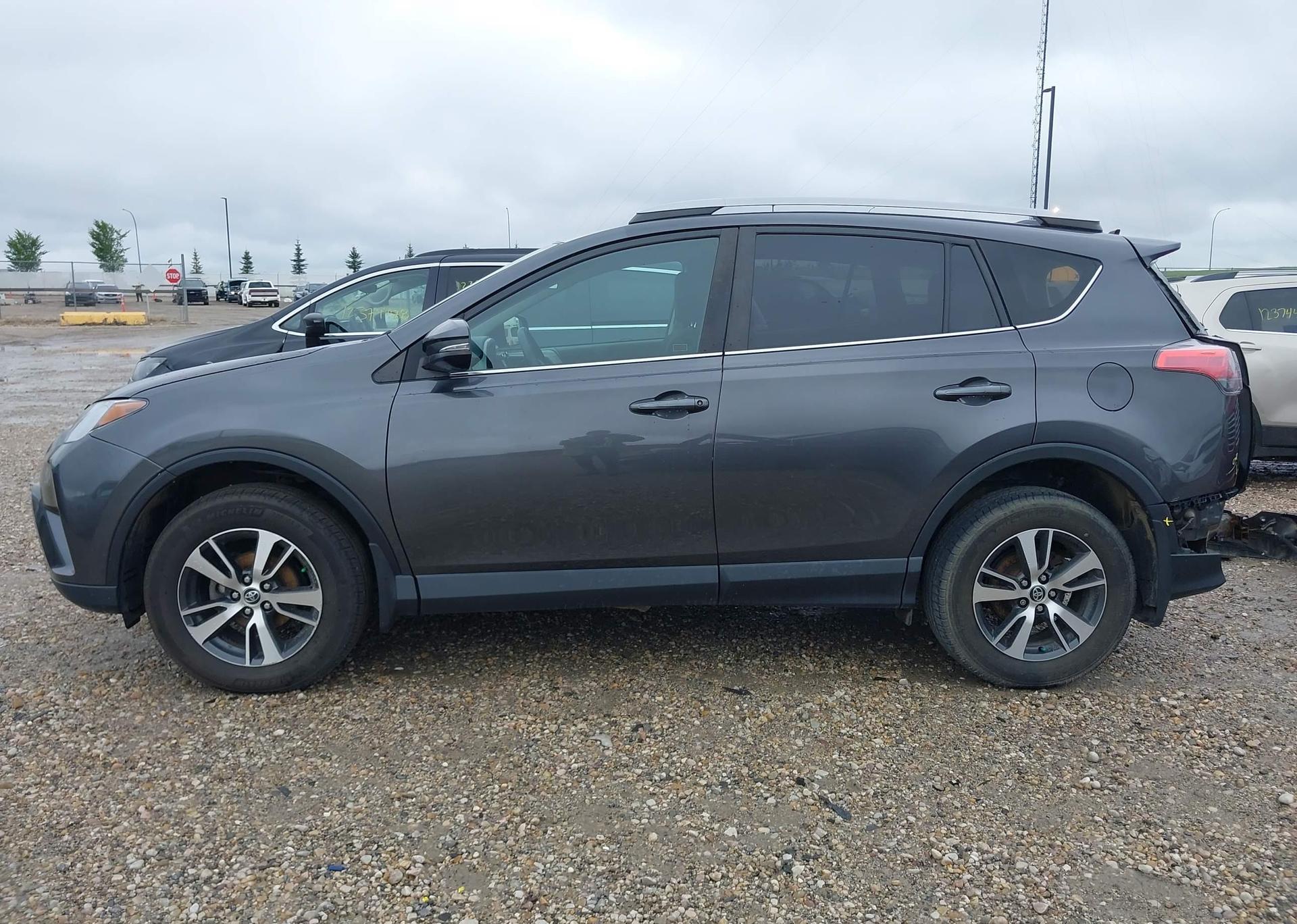 2018 TOYOTA RAV4 LE