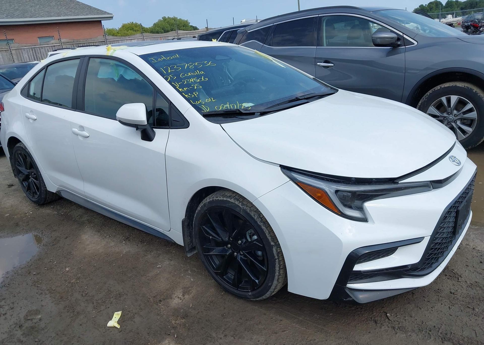 2025 TOYOTA COROLLA SE