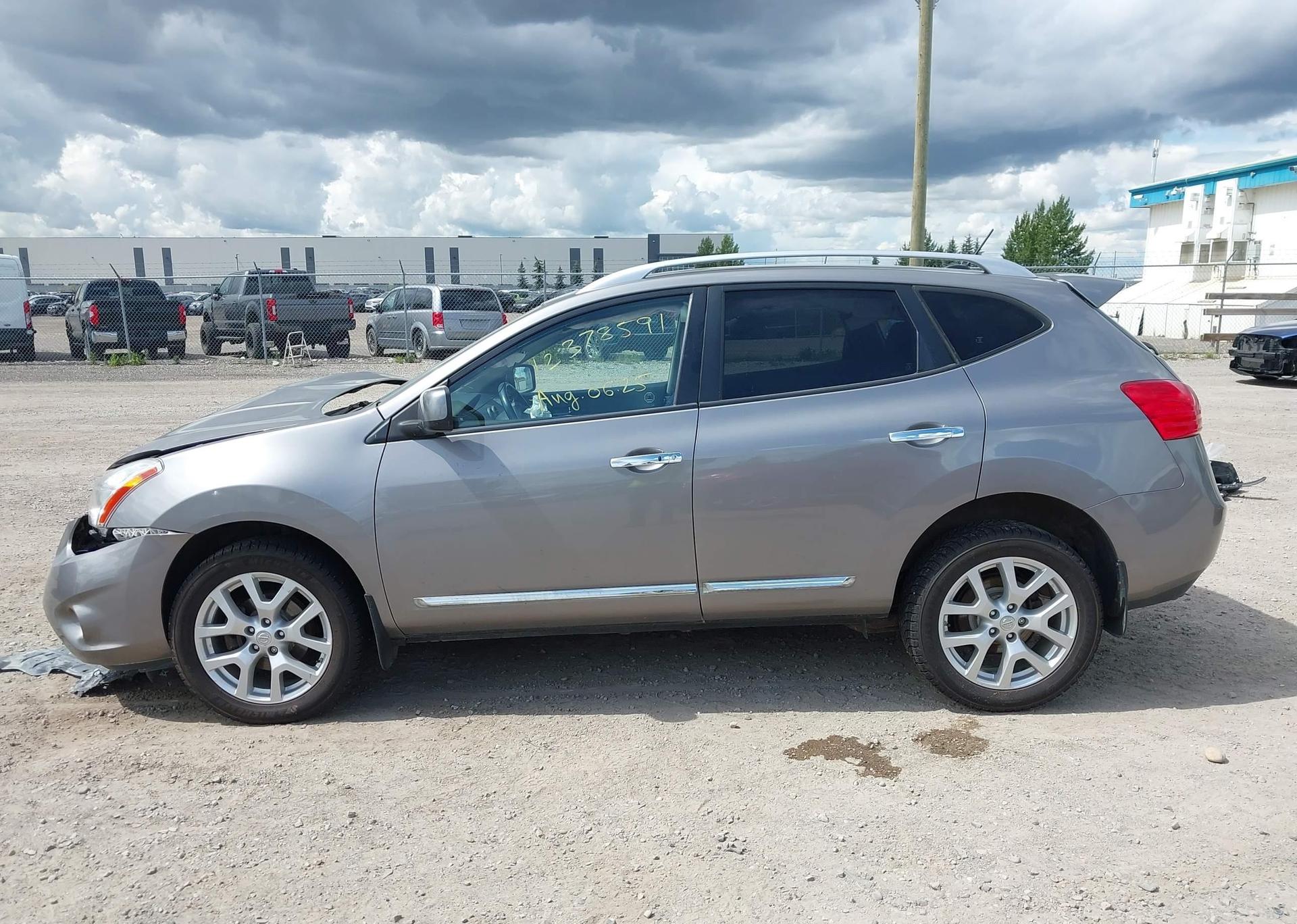 2011 NISSAN ROGUE S