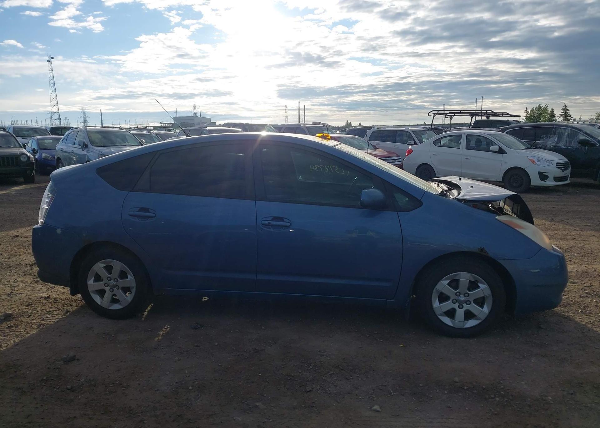 2004 TOYOTA PRIUS