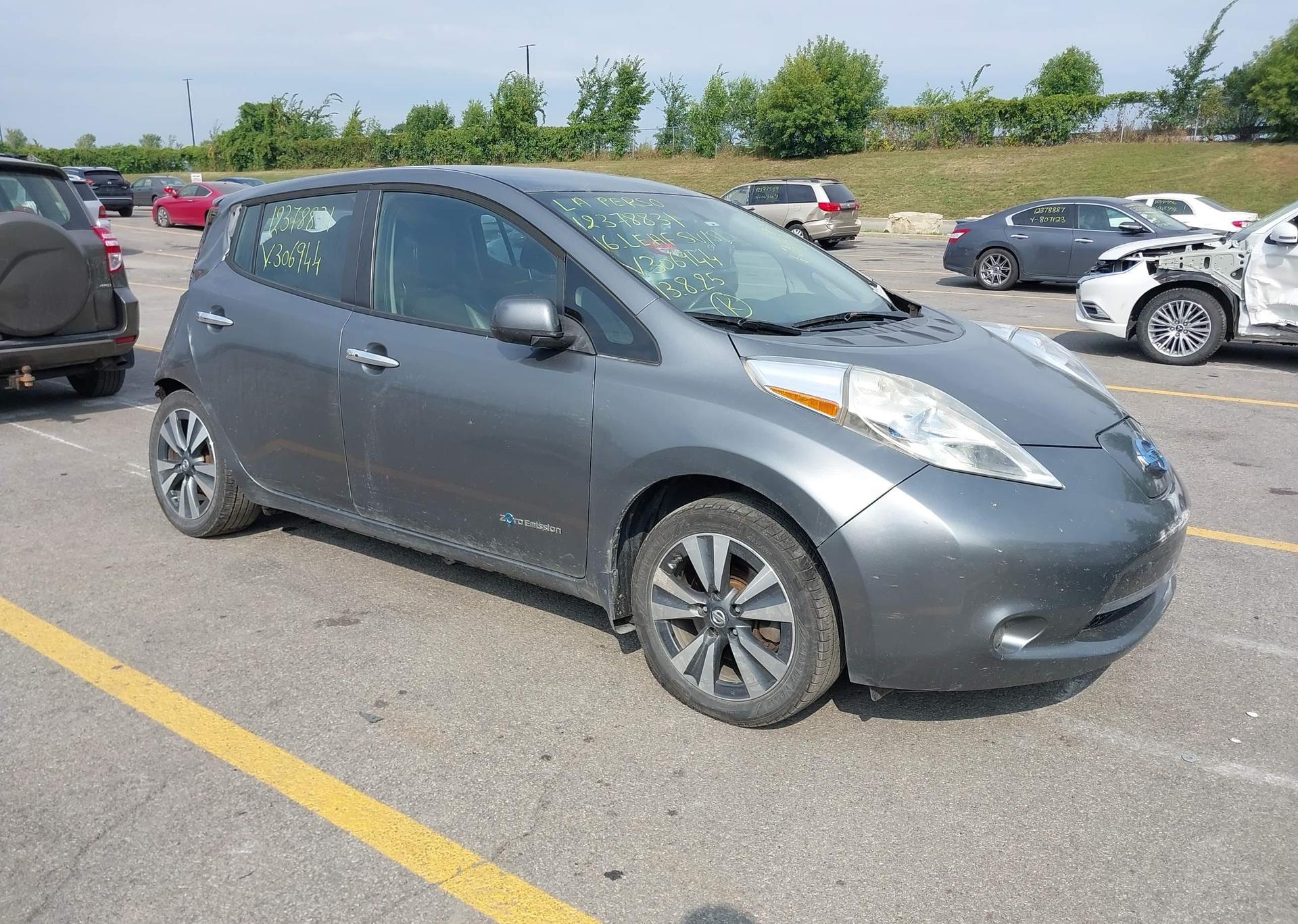 2016 NISSAN LEAF SV