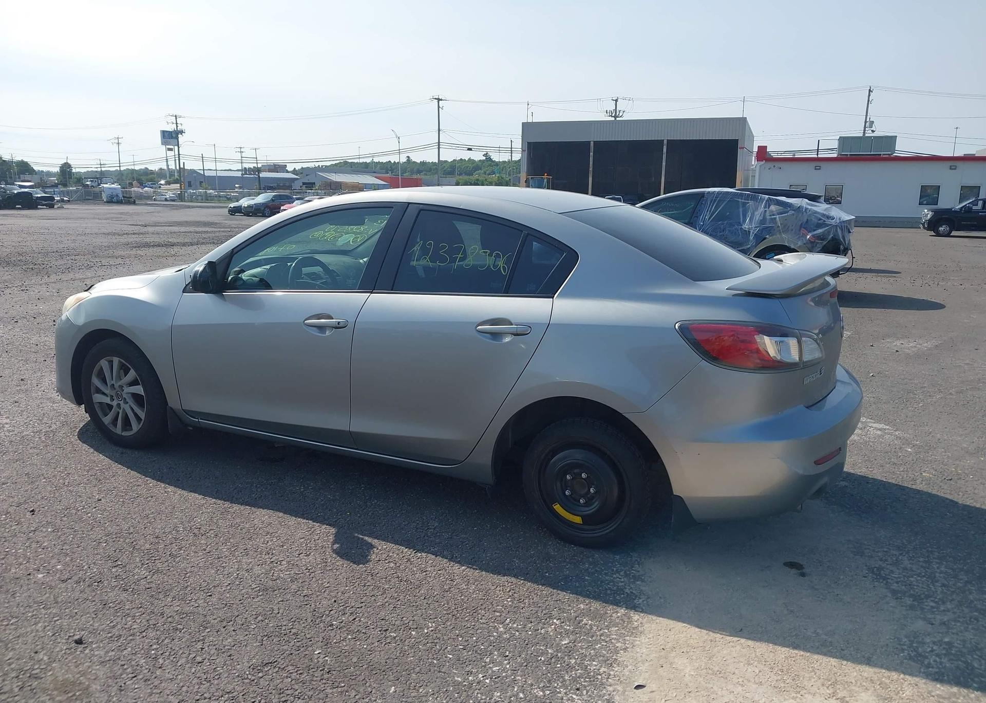 2013 MAZDA 3 I