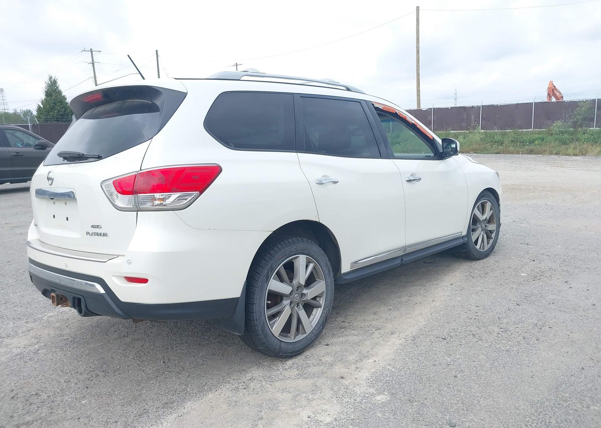 2015 NISSAN PATHFINDER PLATINUM