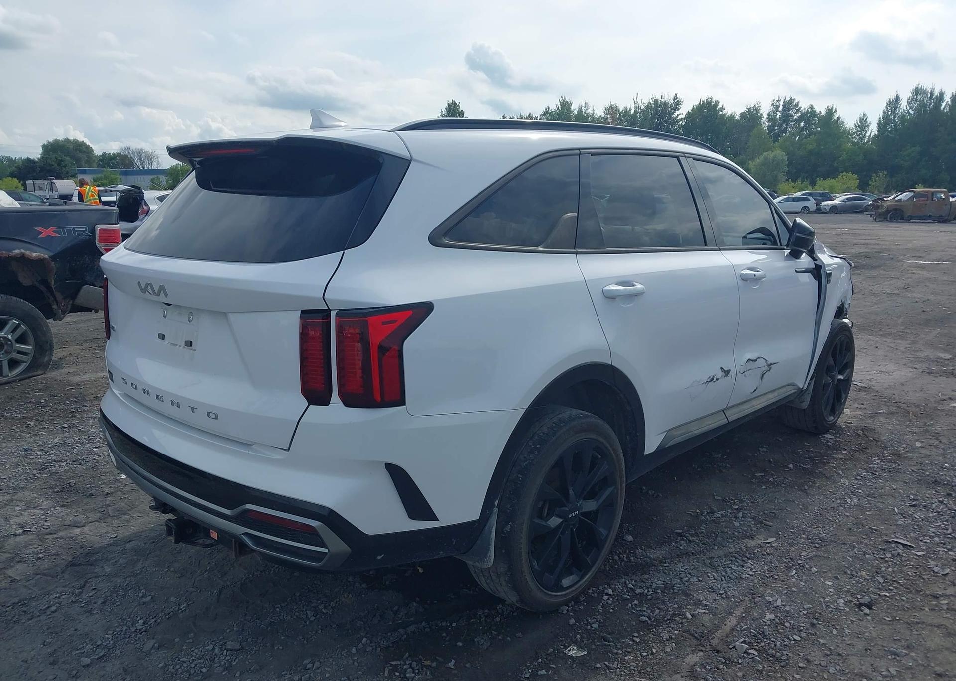 2022 KIA SORENTO EX
