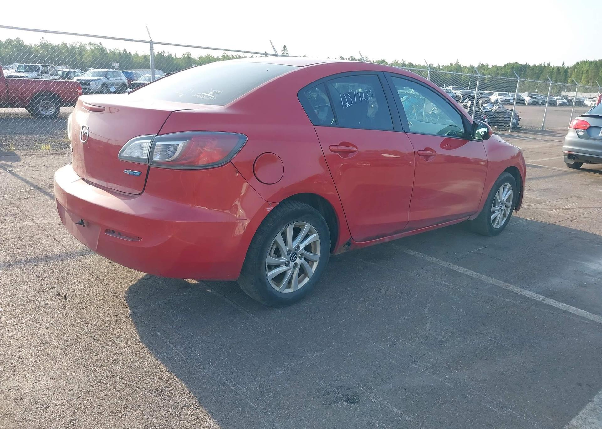 2013 MAZDA MAZDA3 GS-SKY