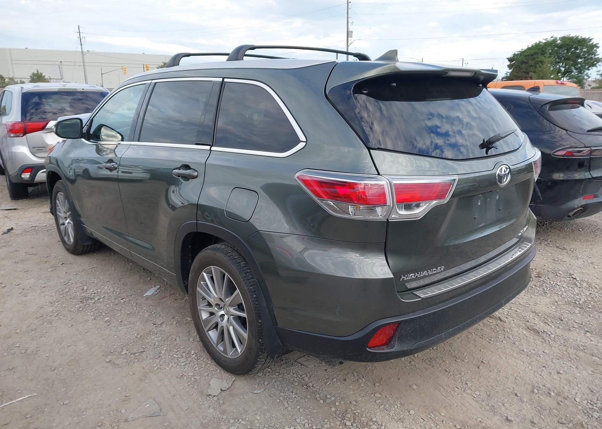 2015 TOYOTA highlander xle