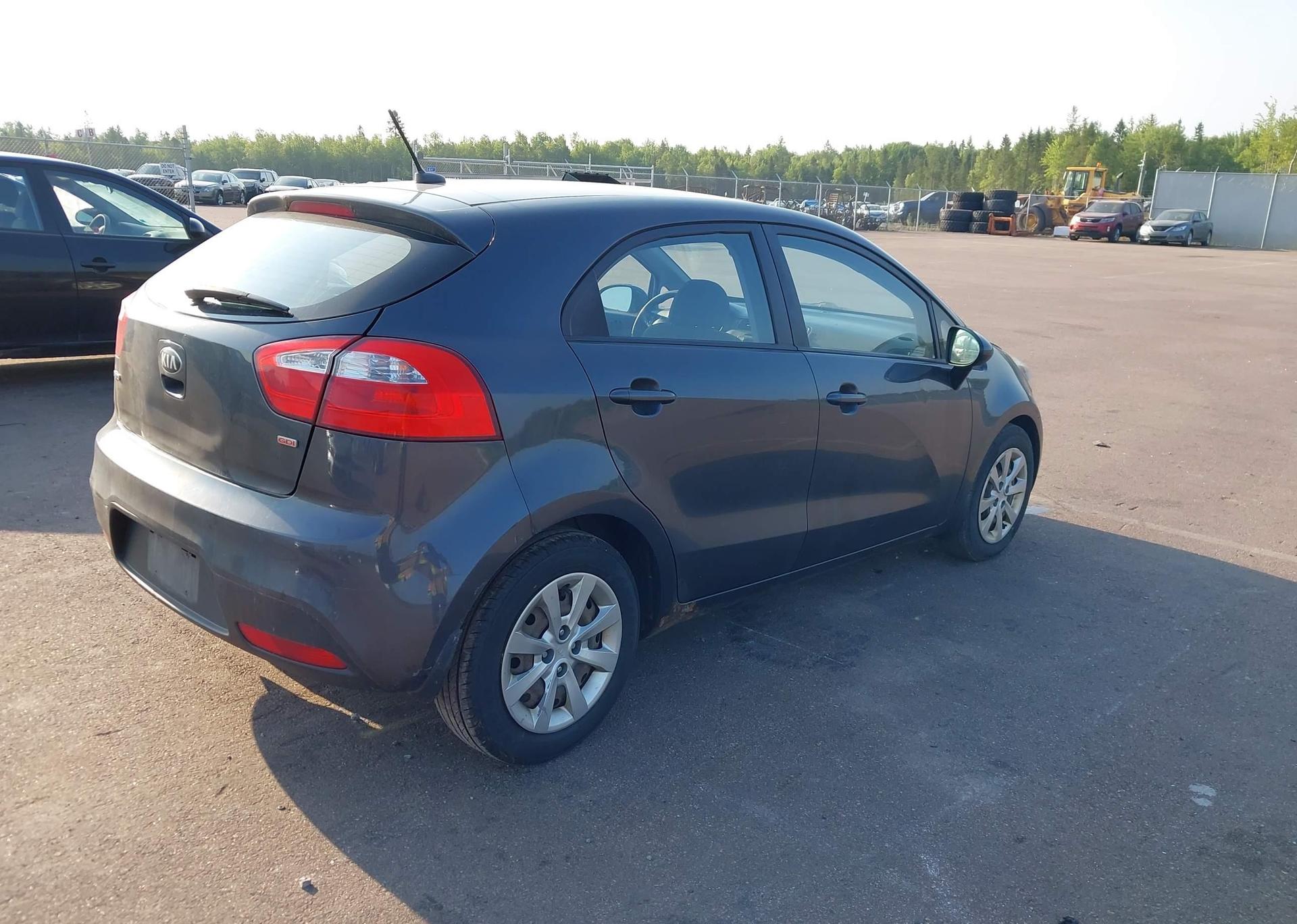2014 KIA RIO LX